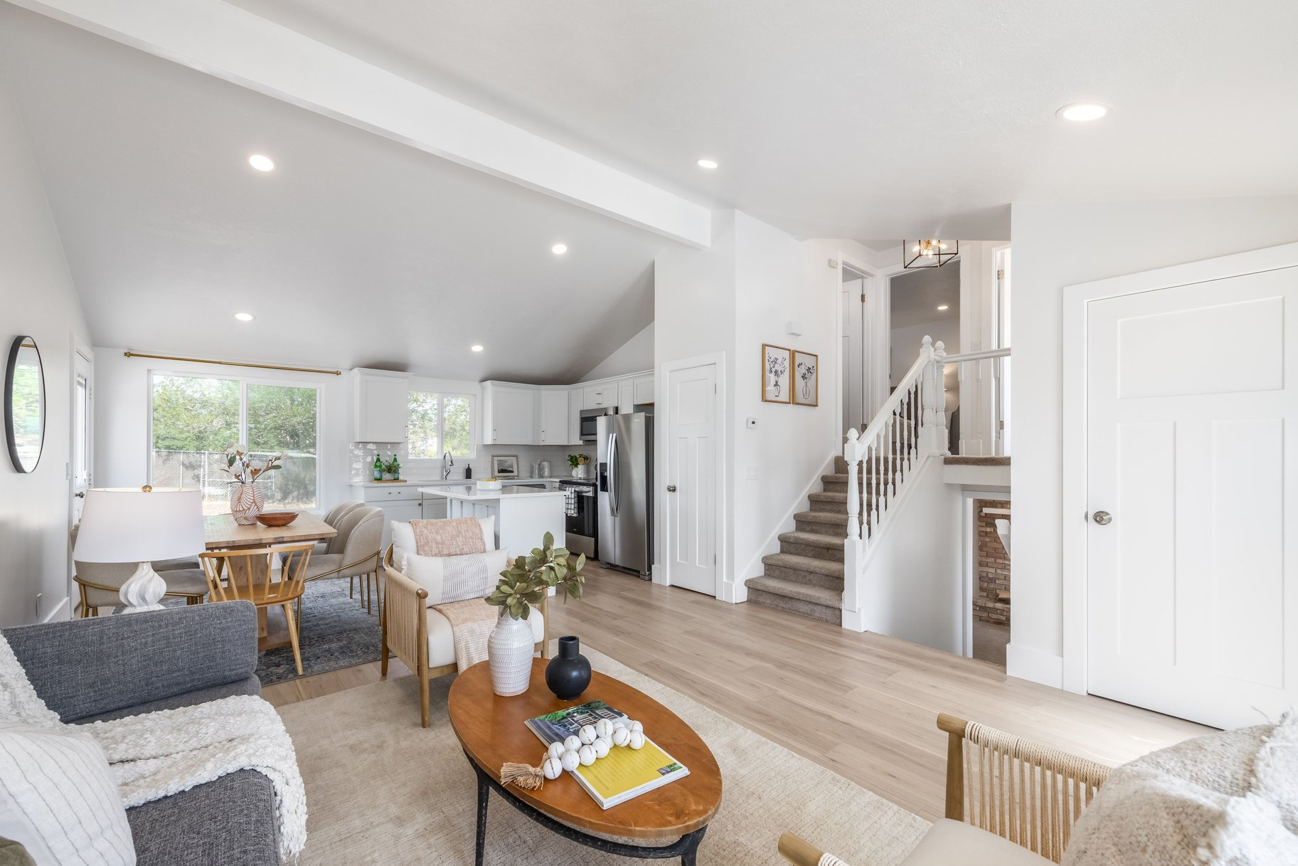 WEST HILLS - Residential