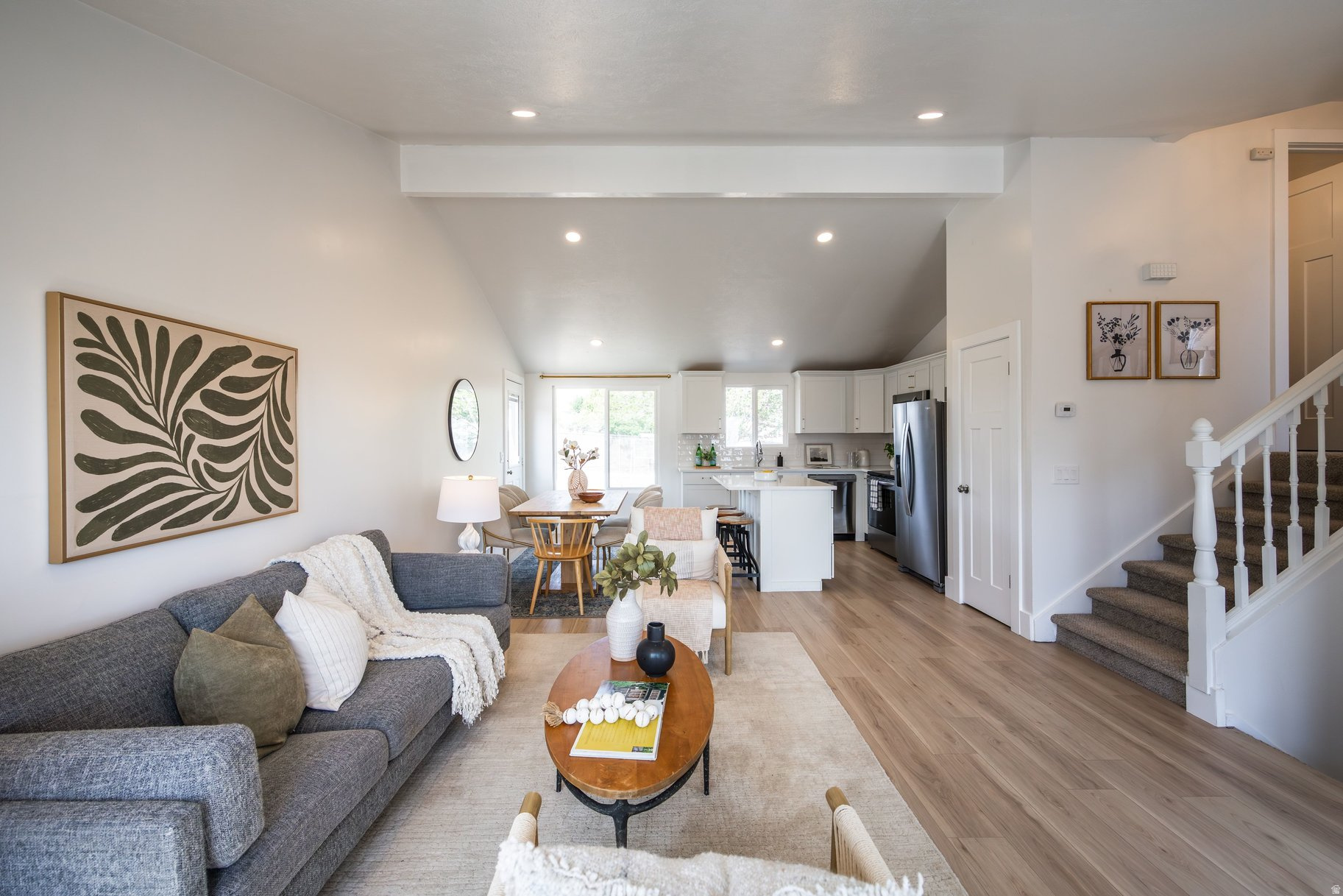 WEST HILLS - Residential