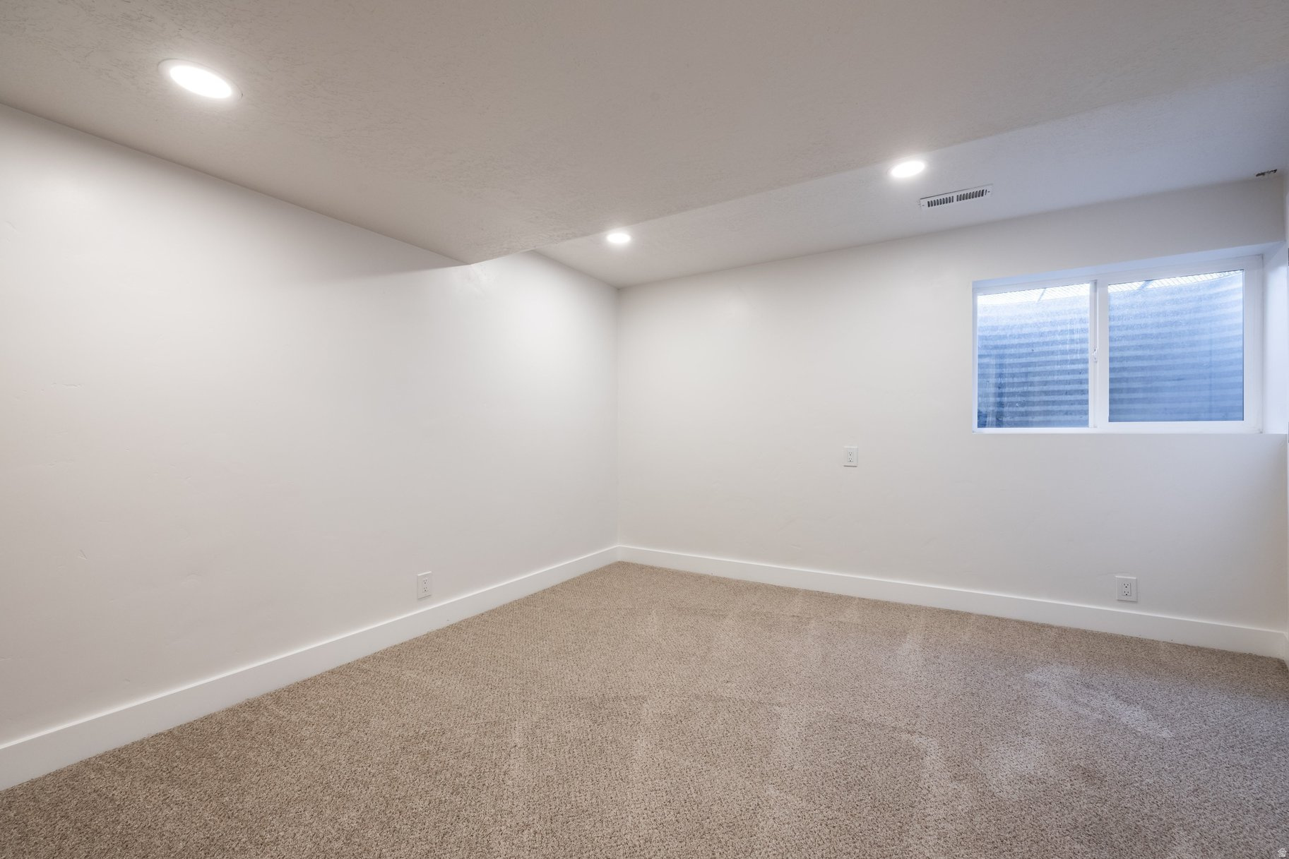 WEST HILLS - Residential