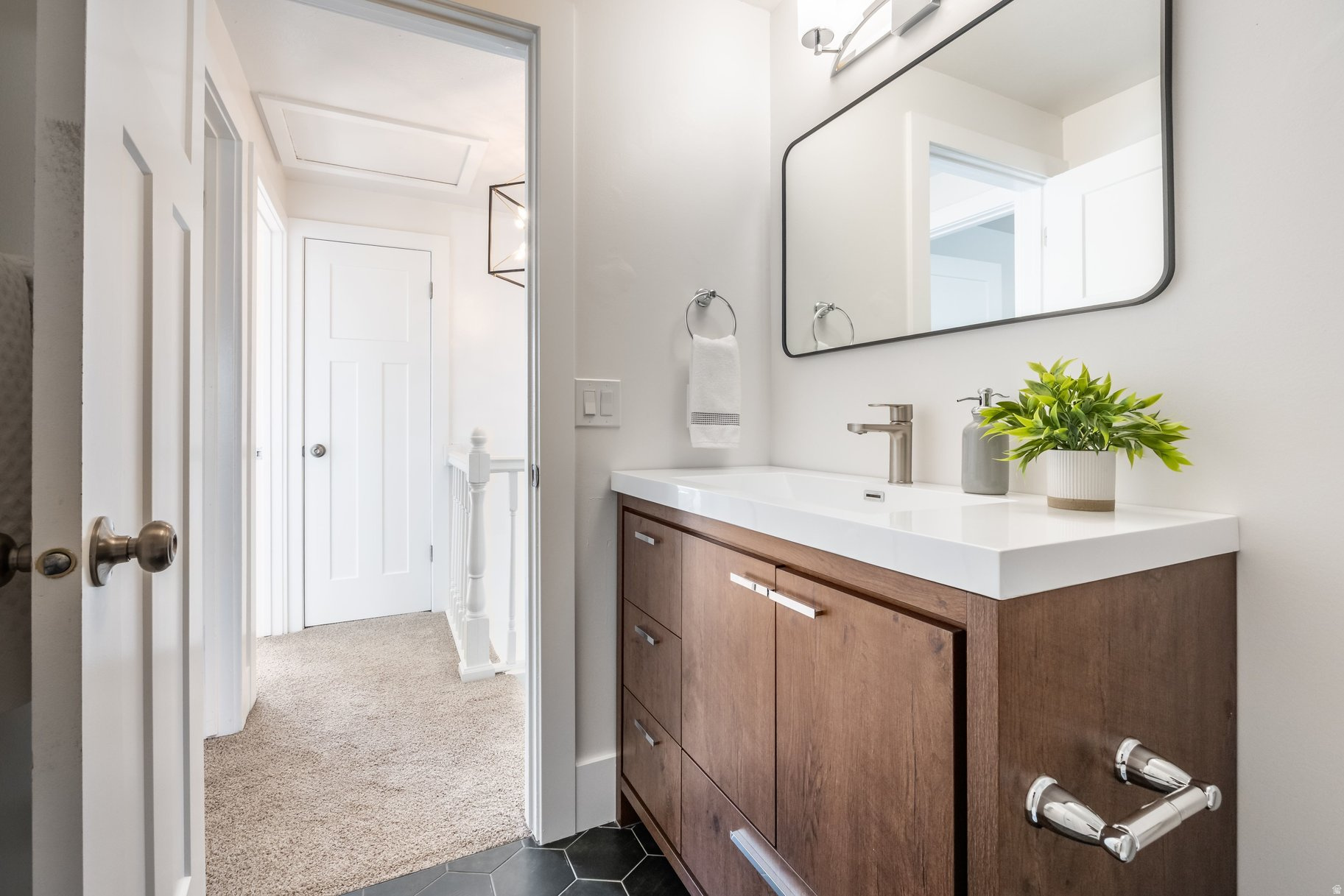 WEST HILLS - Residential