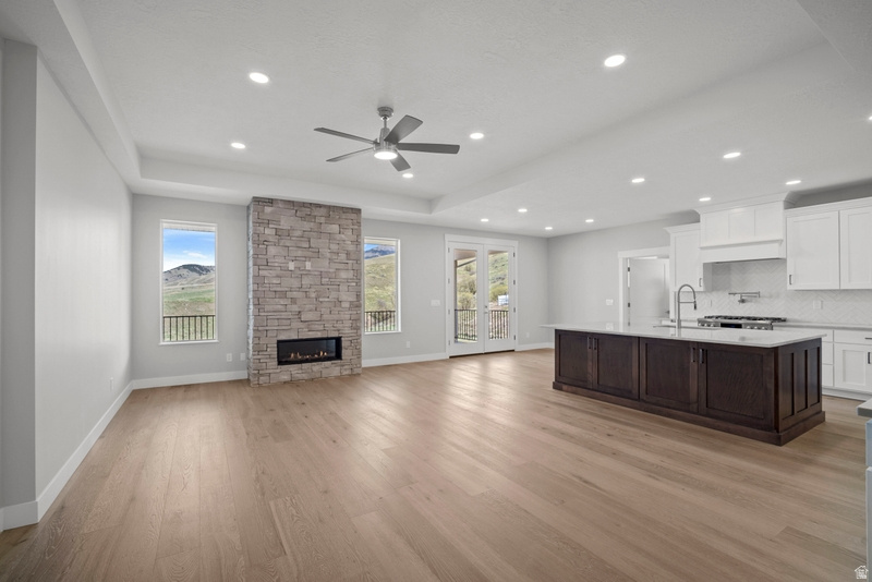 BONNEVILLE TRAIL - Residential