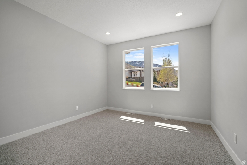 BONNEVILLE TRAIL - Residential