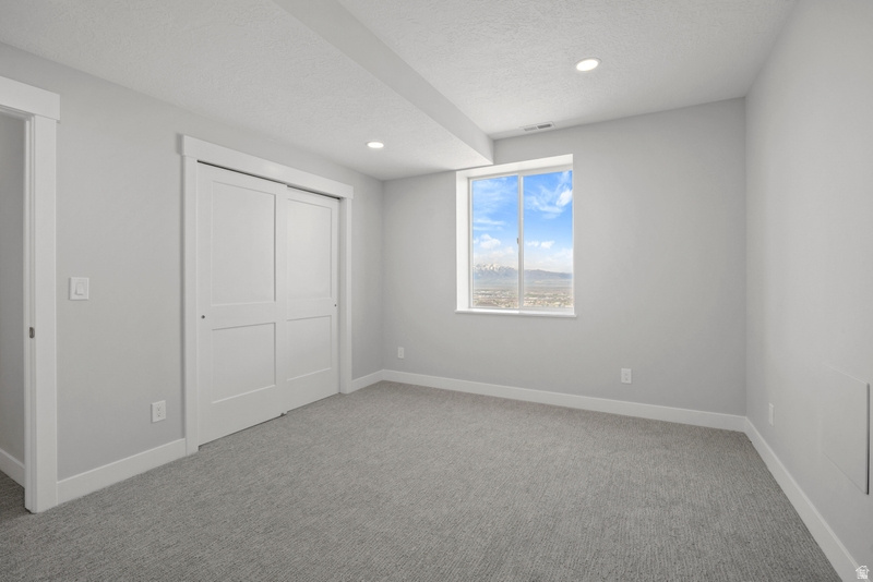 BONNEVILLE TRAIL - Residential