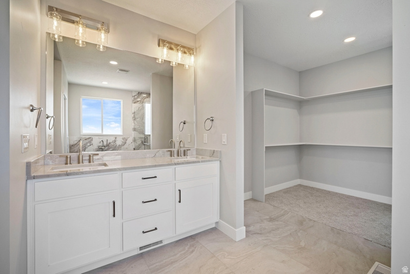 BONNEVILLE TRAIL - Residential