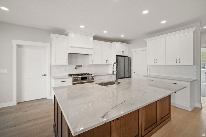 BONNEVILLE TRAIL - Residential