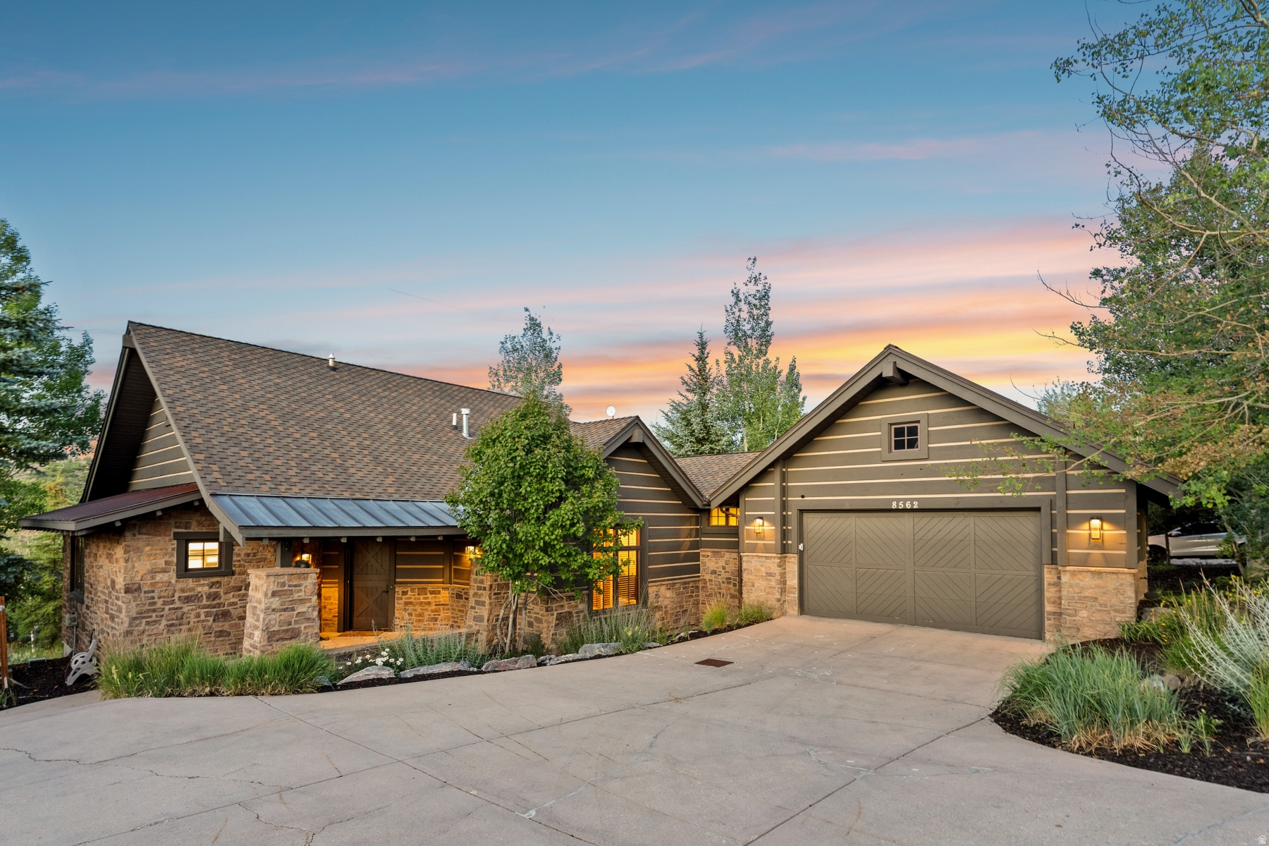 Exceptionally Remodeled Golf Club Cabin -- Premier Promontory location paired with a beautifully remodeled interior! Nestled in the highly sought-after Golf Club Cabins, this exceptional Russell floor plan has been thoughtfully updated throughout and is perfectly positioned just 100 yards from Promontory's renowned Village Clubhouse compound. Enjoy unmatched walkability to championship golf, dining, fitness, pools, tennis, pickleball, and the vibrant heart of the Club. Designed for effortless mountain living, this turnkey cabin seamlessly blends timeless mountain charm with modern finishes. The extensively remodeled interior features a stunning new kitchen with refinished cabinetry, elegant white countertops, upgraded appliances, refinished and lightened hardwood floors, fresh interior paint, new carpeting, and a beautifully reimagined primary bathroom. Additional improvements include a new HVAC system and an expanded Trex deck, creating an inviting outdoor living space perfect for entertaining or relaxing after a day on the slopes or golf course. Offered fully furnished, this move-in-ready residence presents one of the best opportunities to own a beautifully remodeled cabin in one of Promontory's most coveted neighborhoods. Whether you're looking for a weekend retreat or a full-time mountain home, this property delivers the ideal combination of luxury, convenience, and location. Social Membership available through a separate transaction.