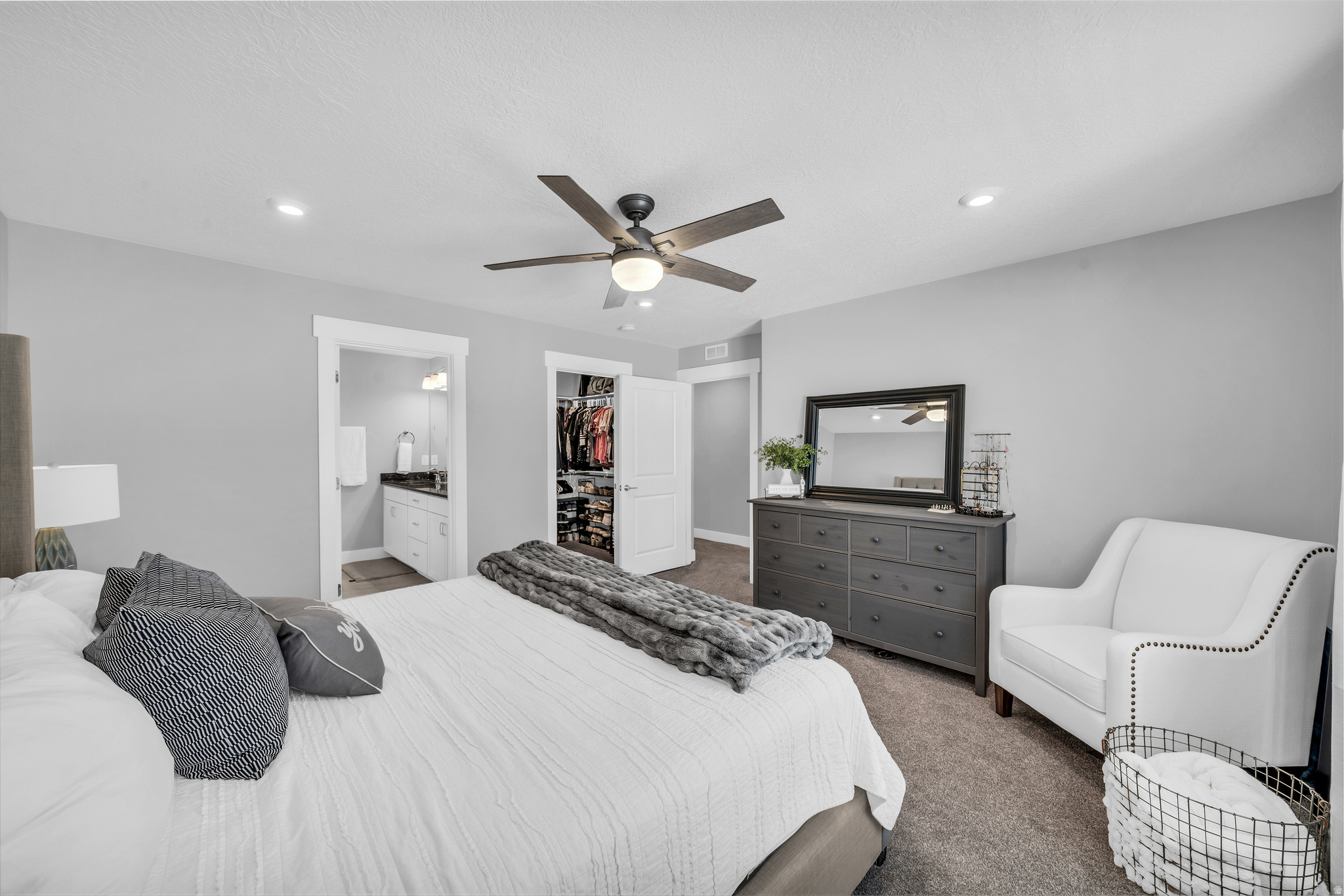 HOLBROOK FARMS - Residential