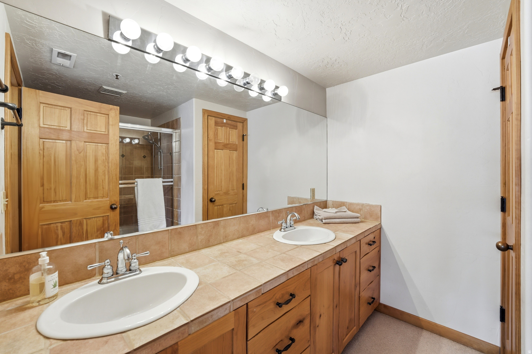 FOXGLOVE COTTAGES - Residential