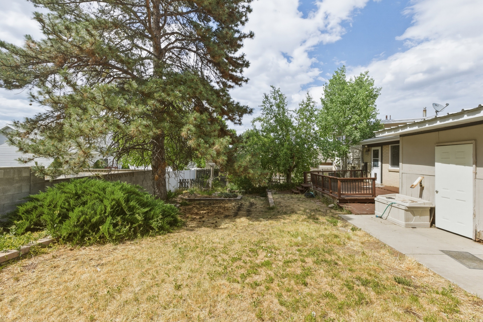 MEADOWS - Residential
