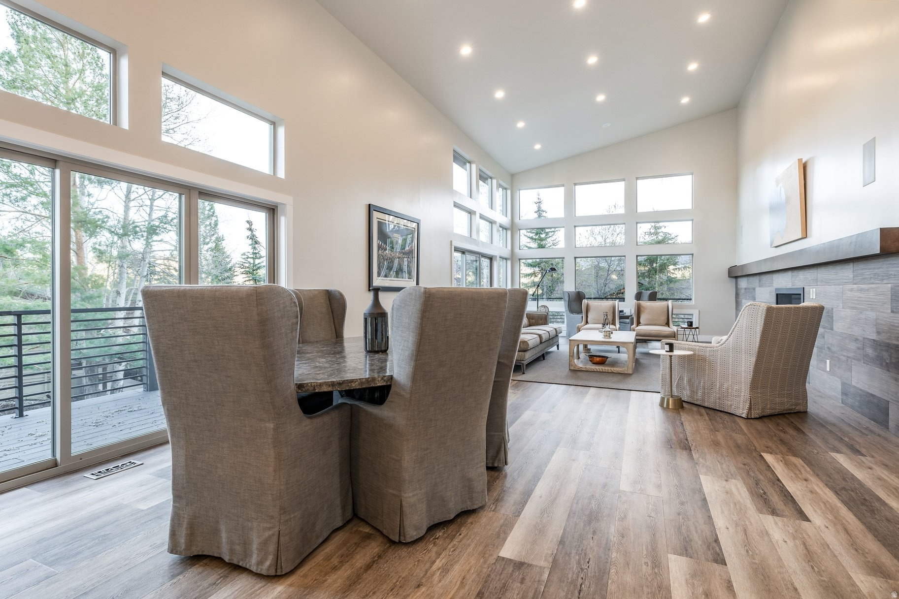 RIDGEVIEW - Residential