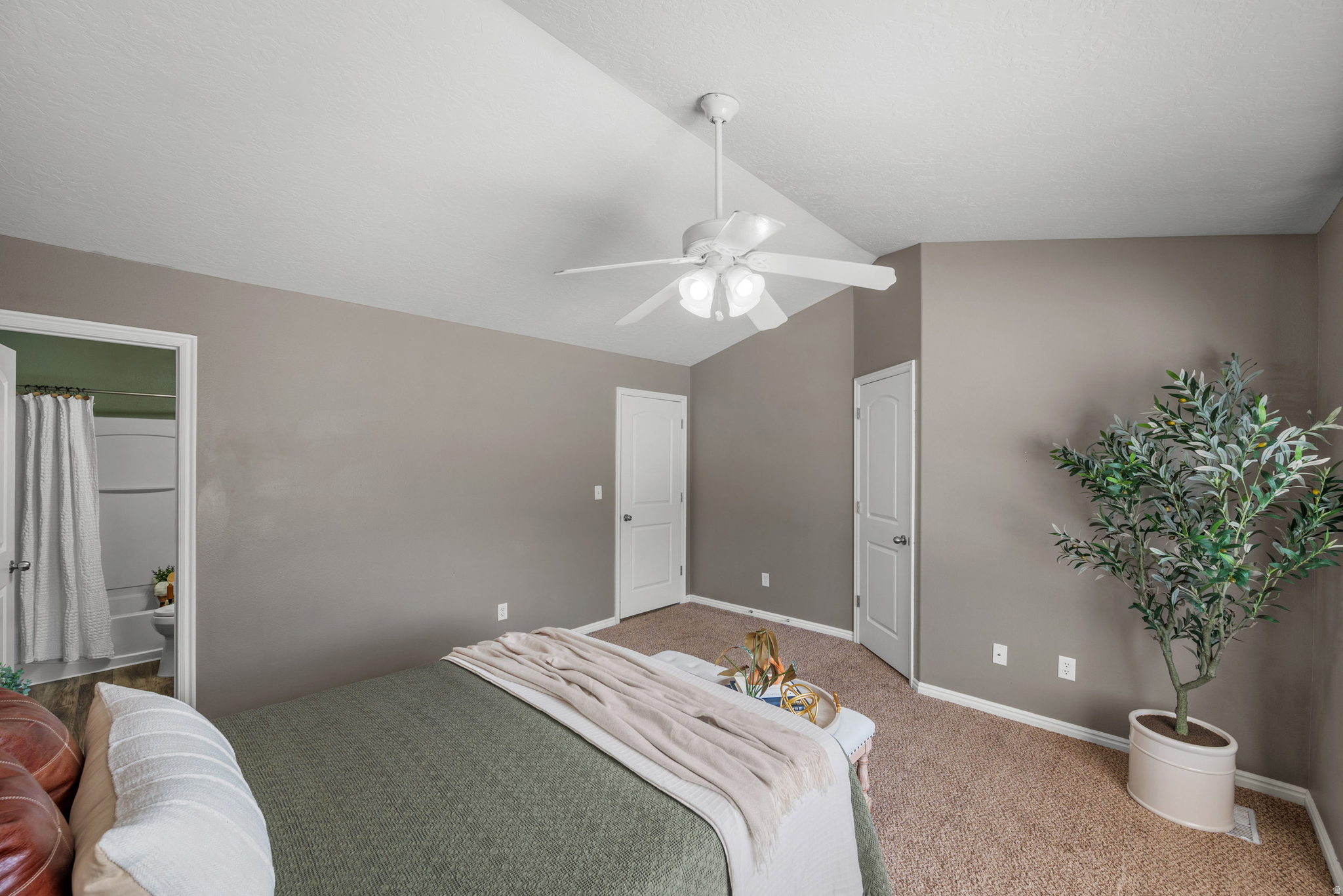 BLACK HORSE RUN - Residential
