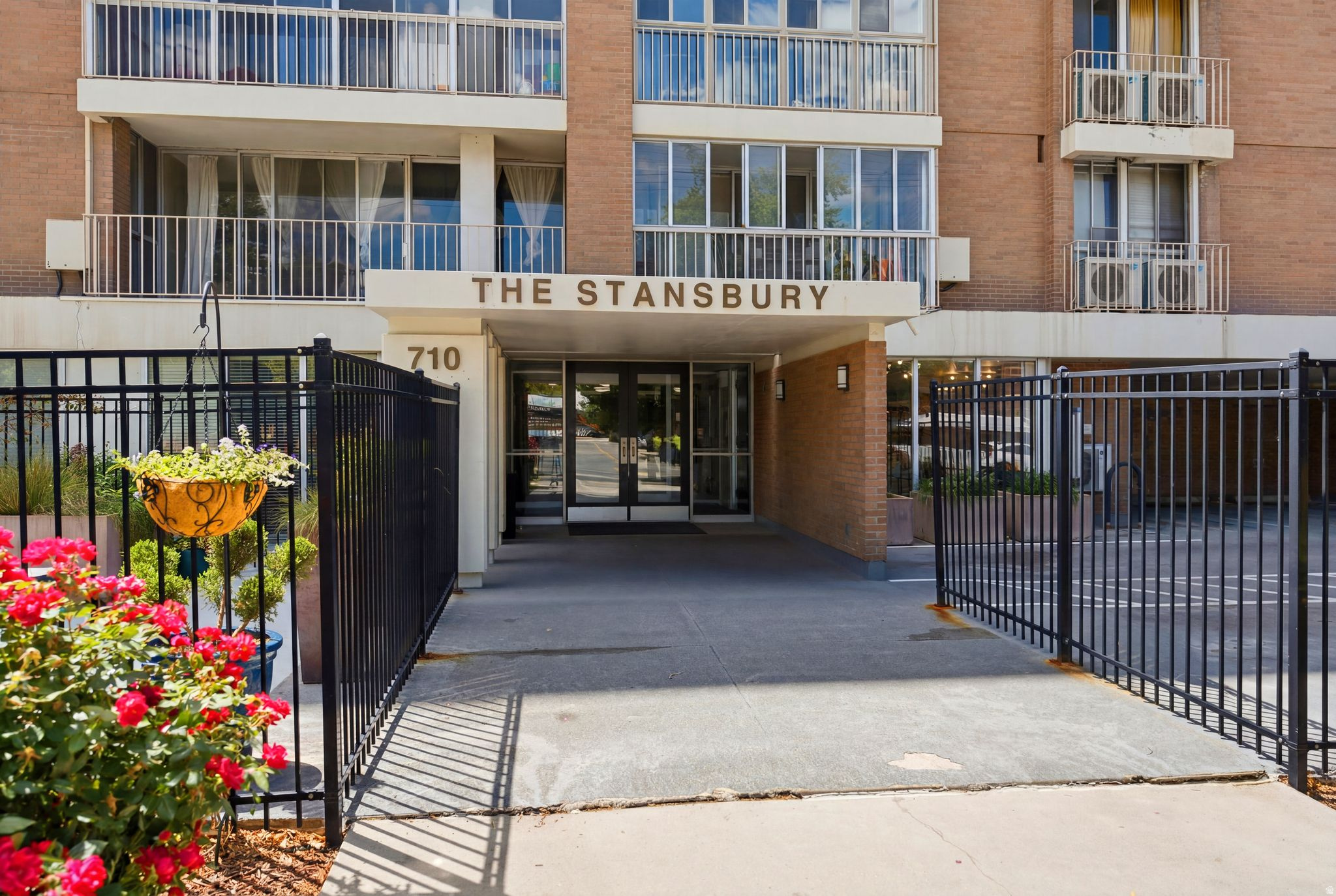 STANSBURY CONDOMINIUM - Residential