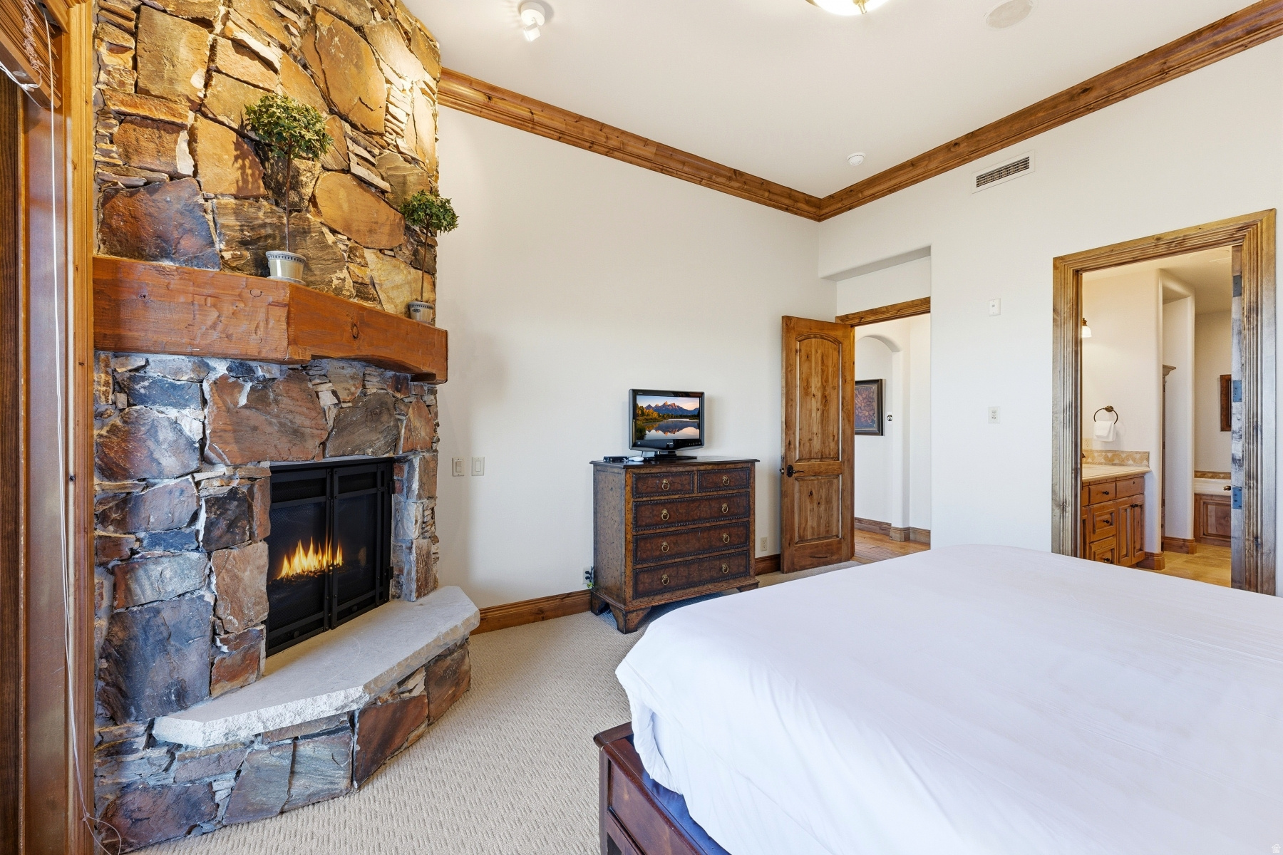GRAND LODGE CONDO - Residential