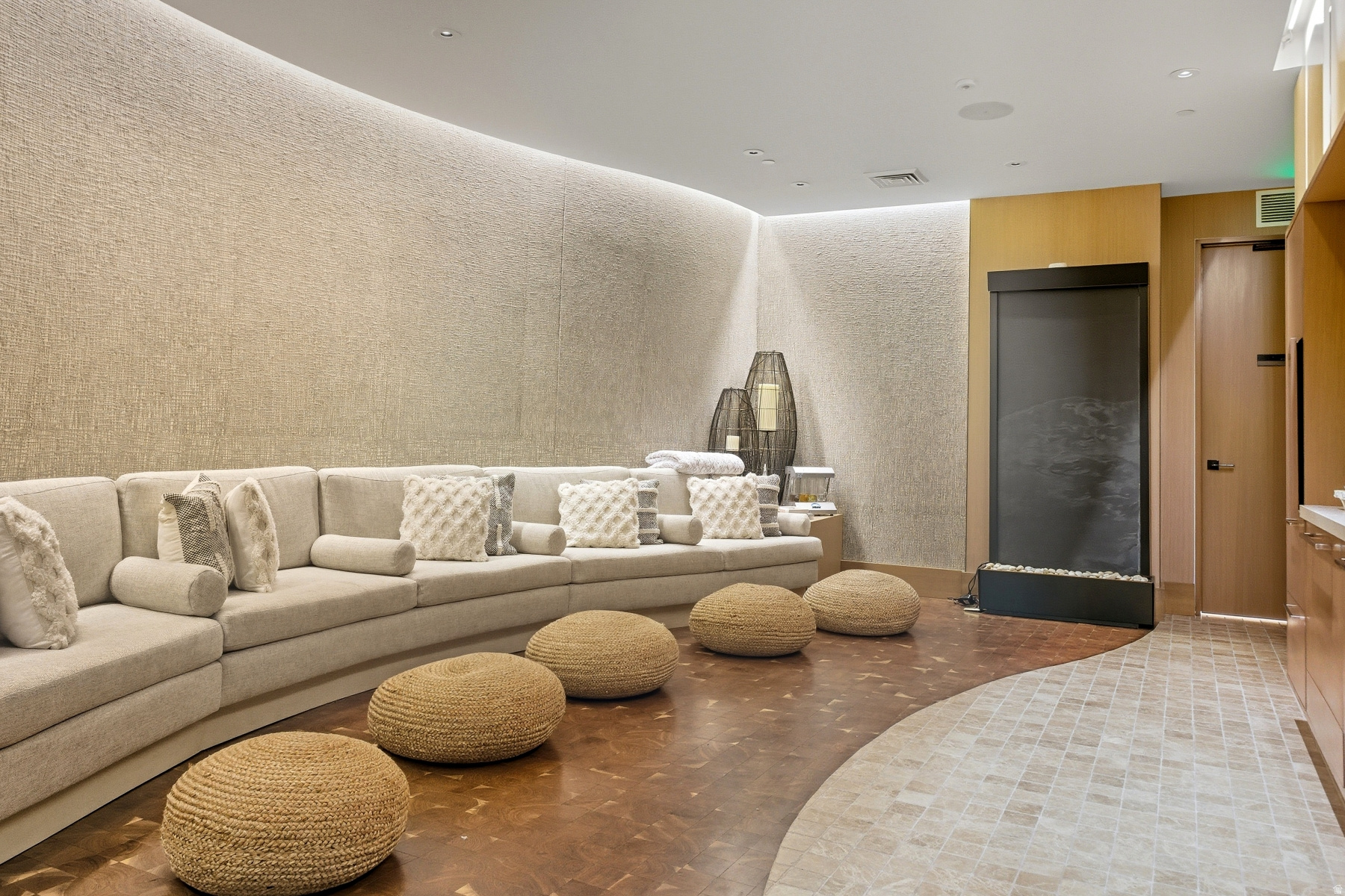 GRAND LODGE CONDO - Residential