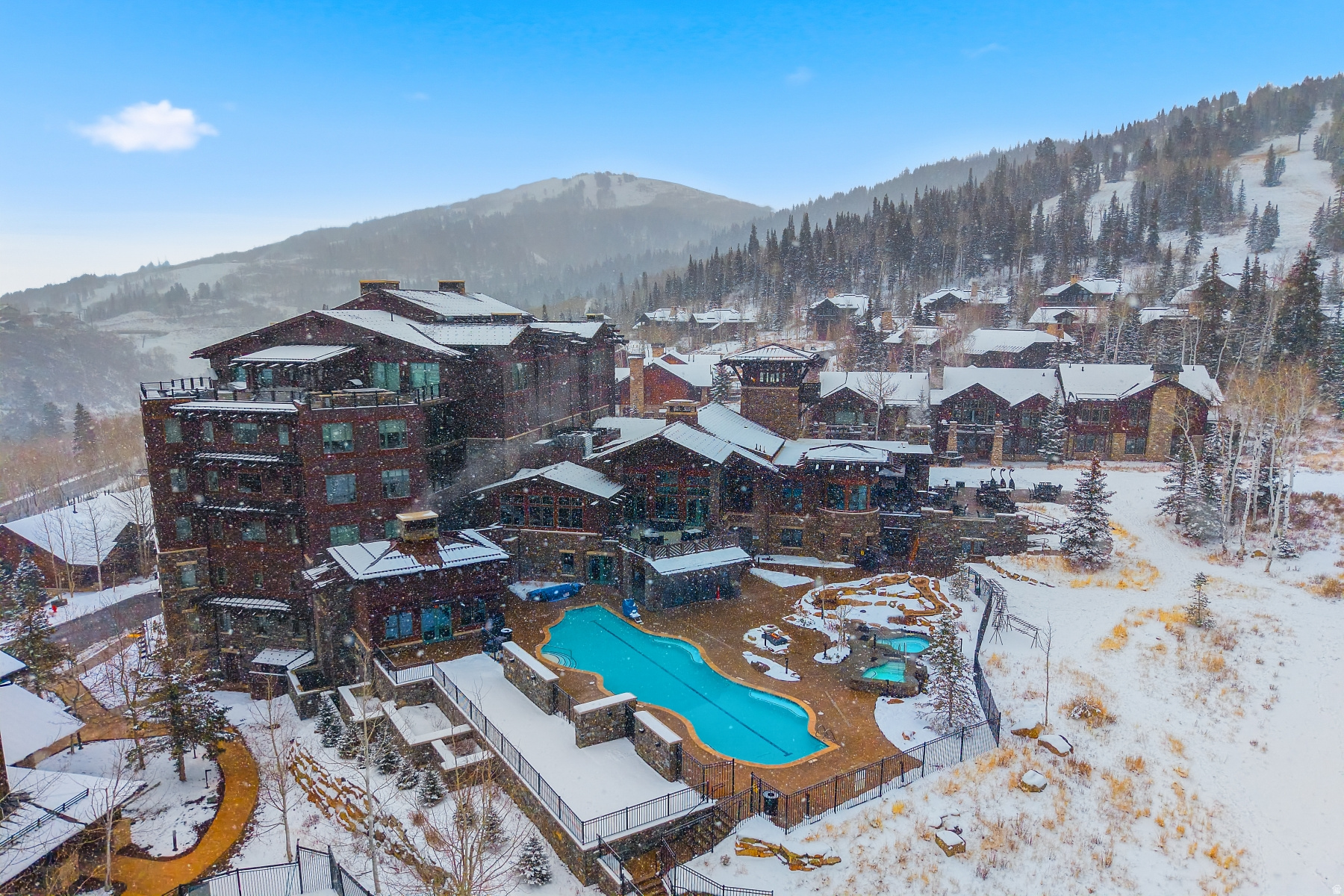 GRAND LODGE CONDO - Residential