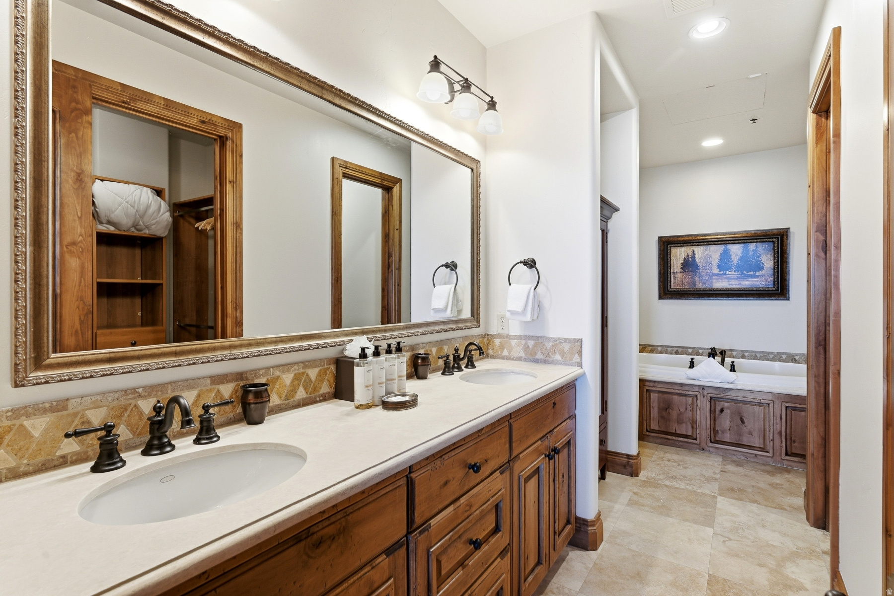 GRAND LODGE CONDO - Residential