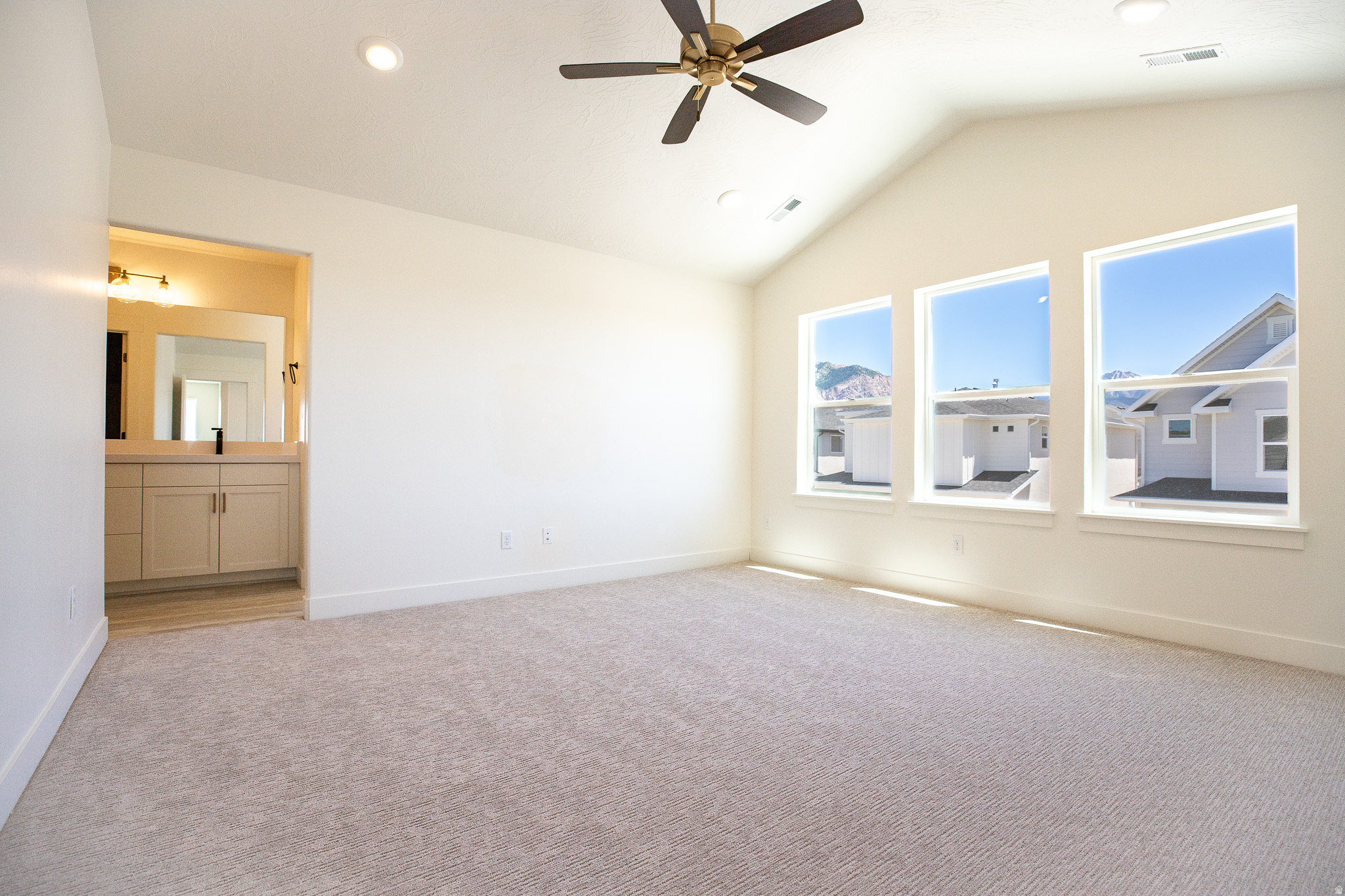 LOMOND HEIGHTS - Residential