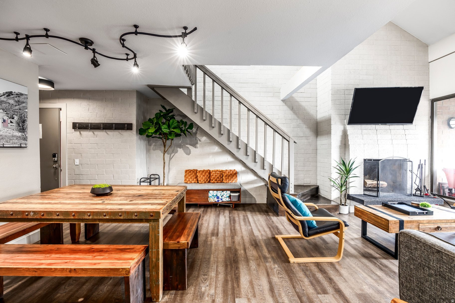 SILVERTOWN - Residential