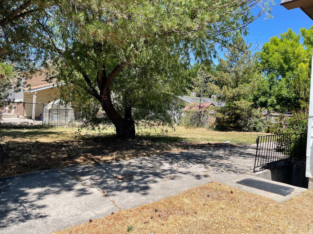 CLINTON DOWN - Residential