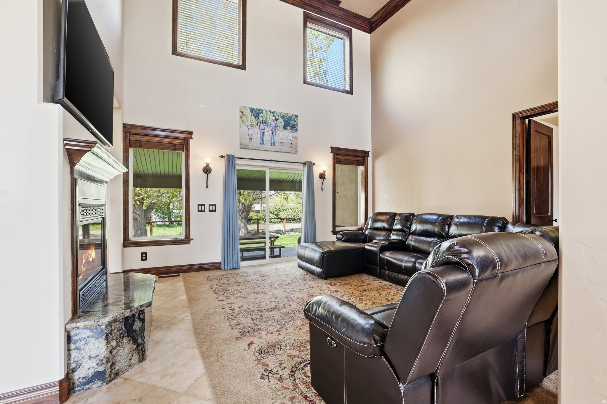 HOLMGREN ESTATE - Residential