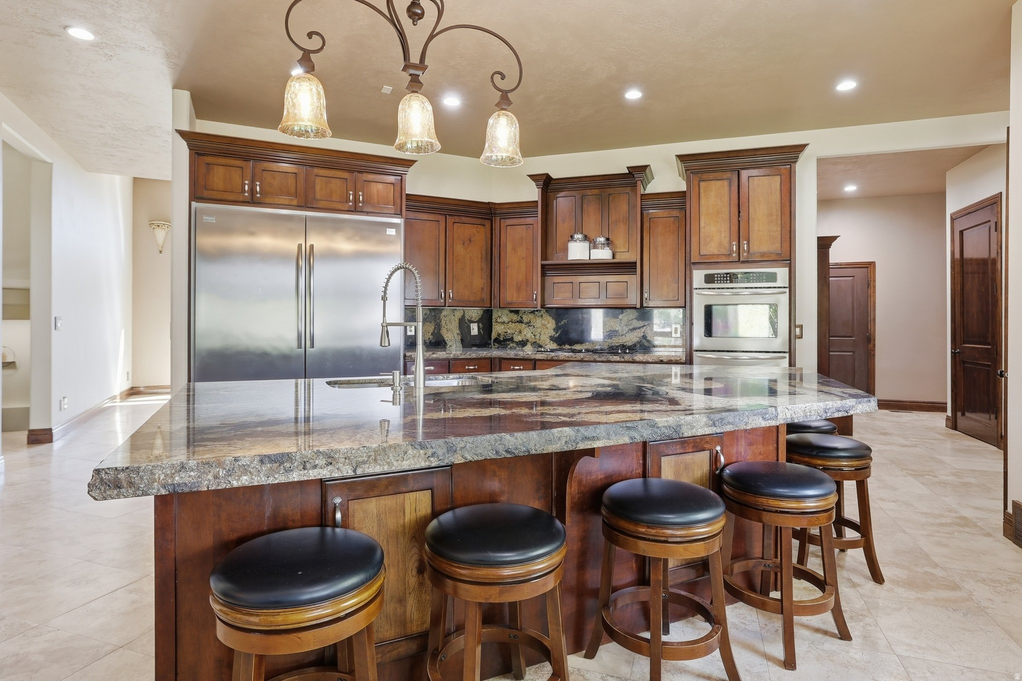 HOLMGREN ESTATE - Residential