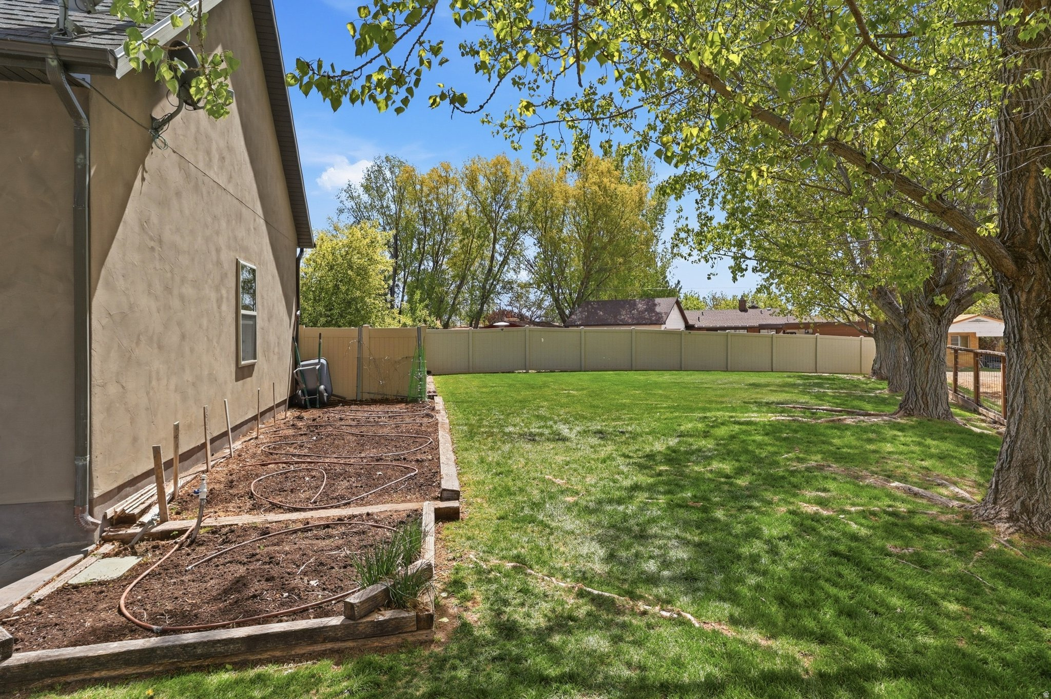 HOLMGREN ESTATE - Residential