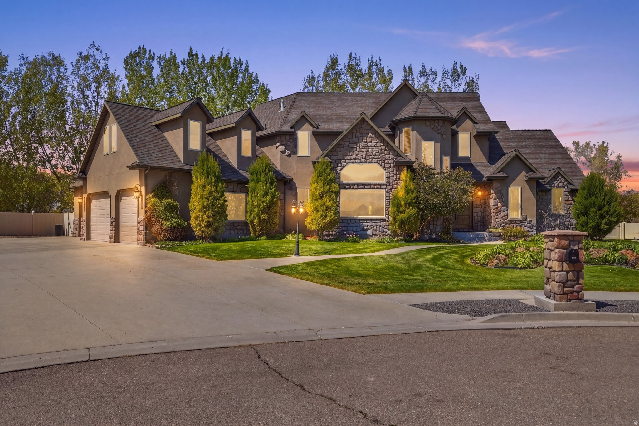 HOLMGREN ESTATE - Residential