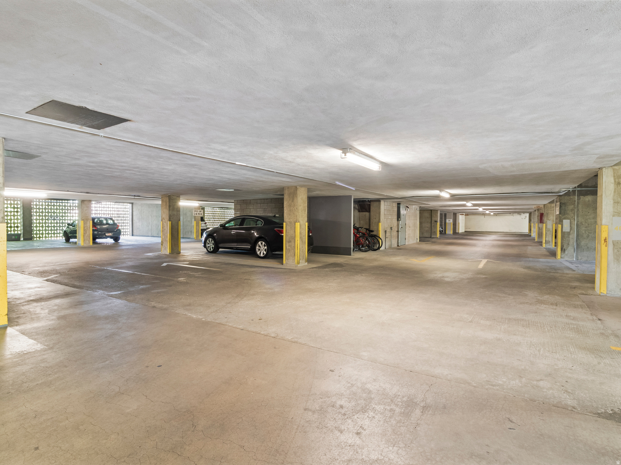 BONNEVILLE TOWER - Residential