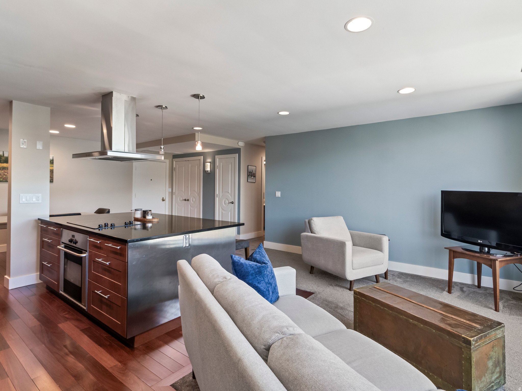 BONNEVILLE TOWER - Residential