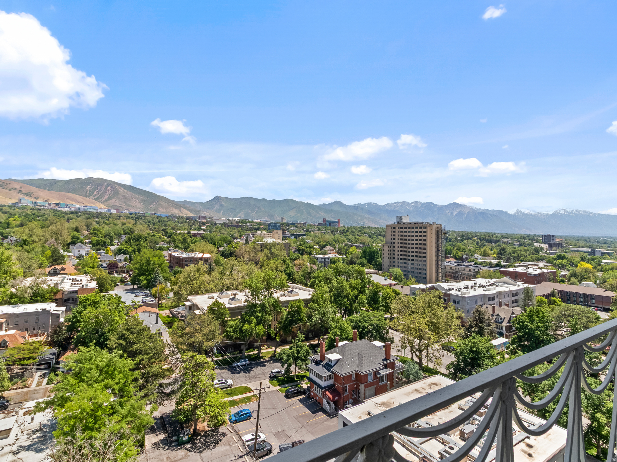 BONNEVILLE TOWER - Residential