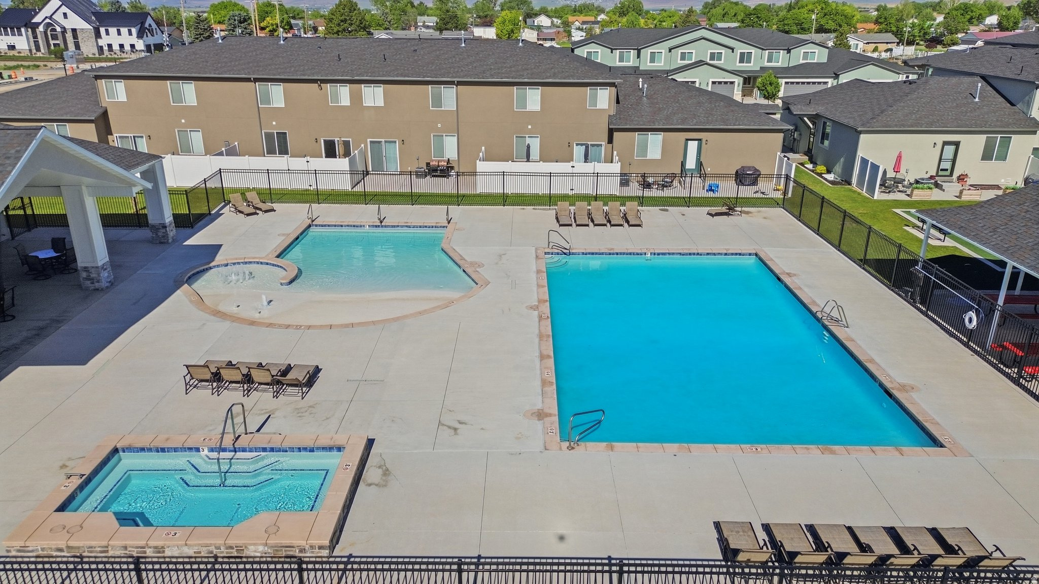 ASPEN RIDGE - Residential