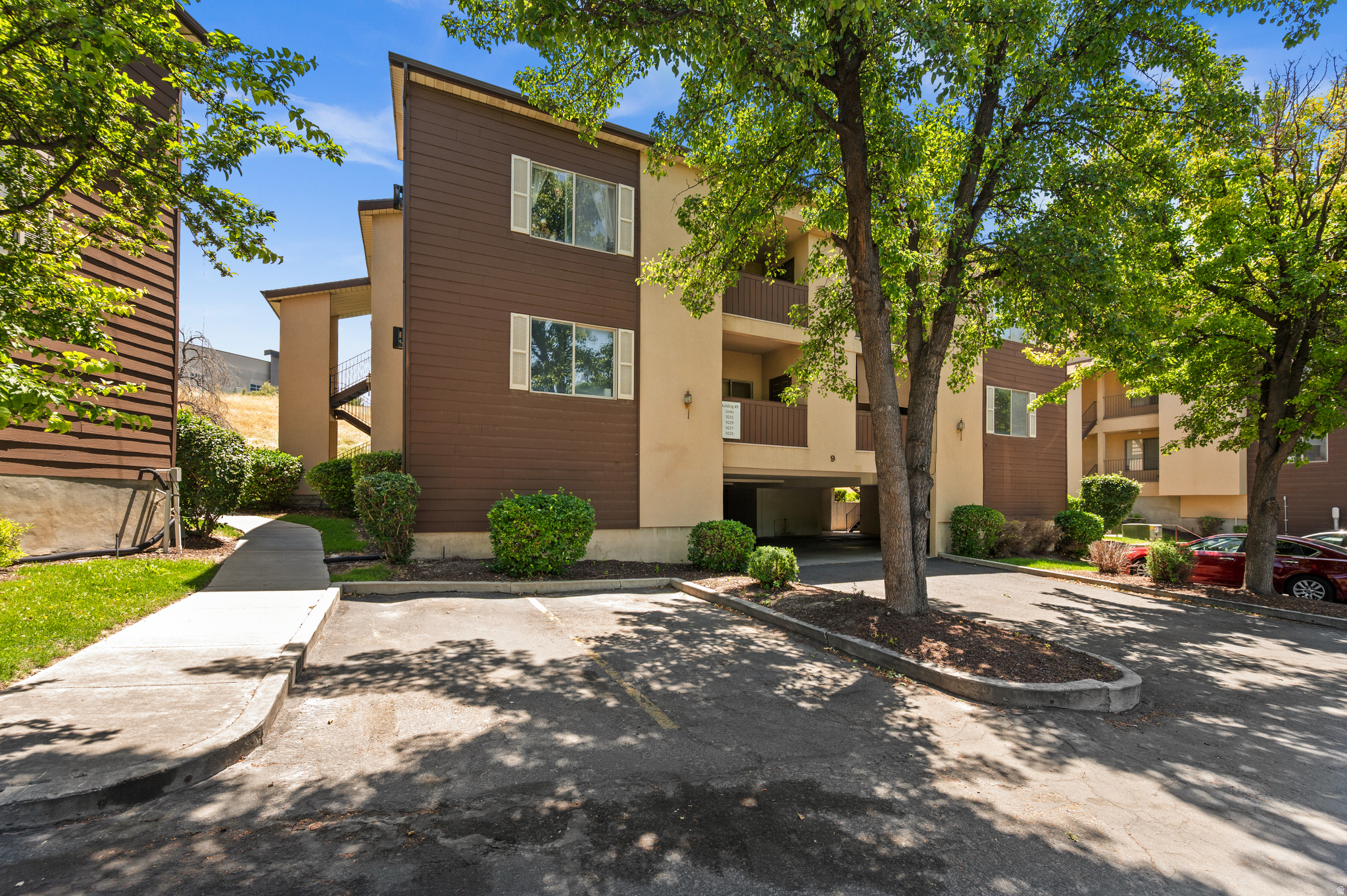 JEFFERSON PLACE CONDO - Residential