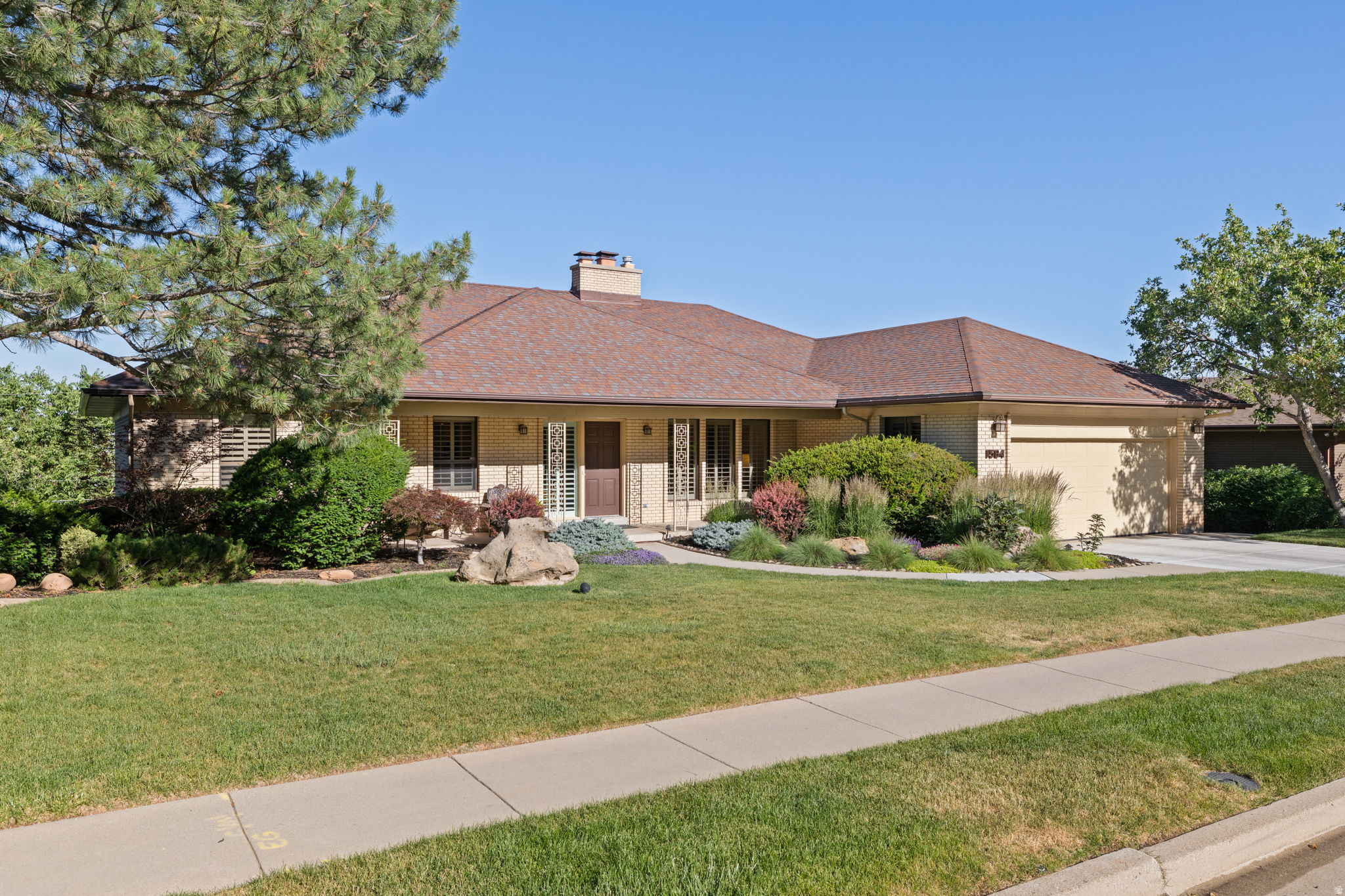 SUNSET OAKS - Residential