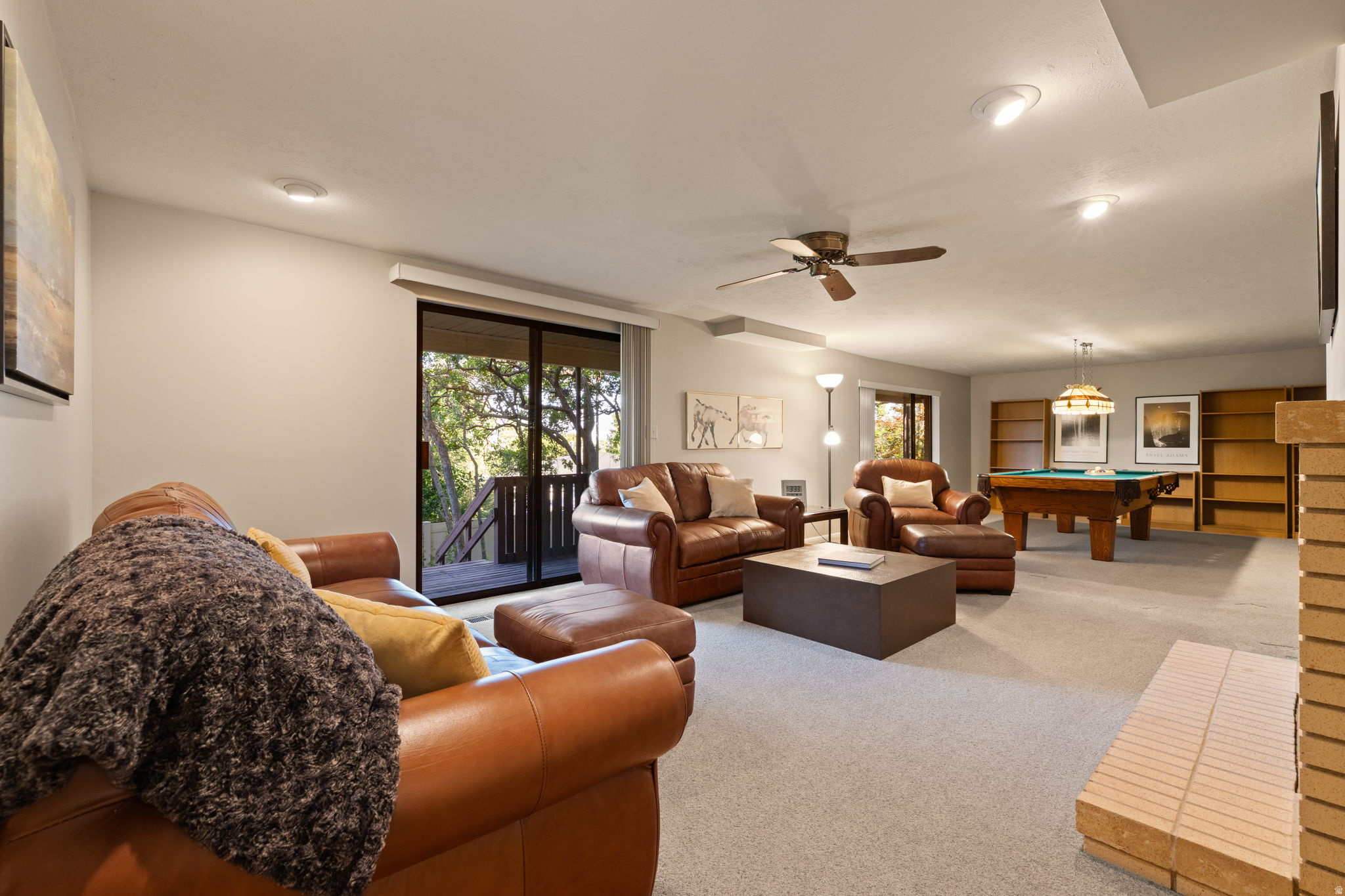 SUNSET OAKS - Residential