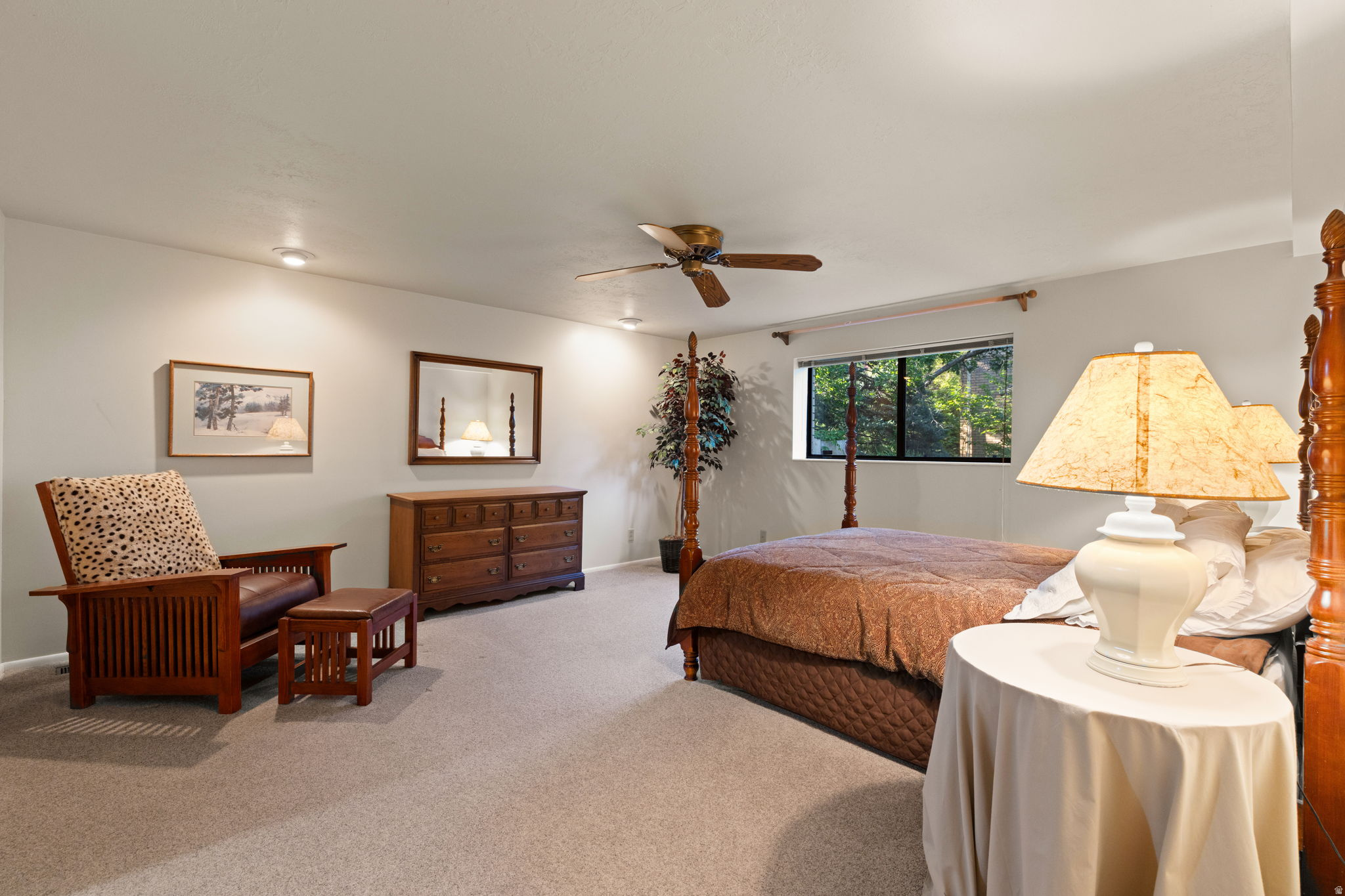 SUNSET OAKS - Residential