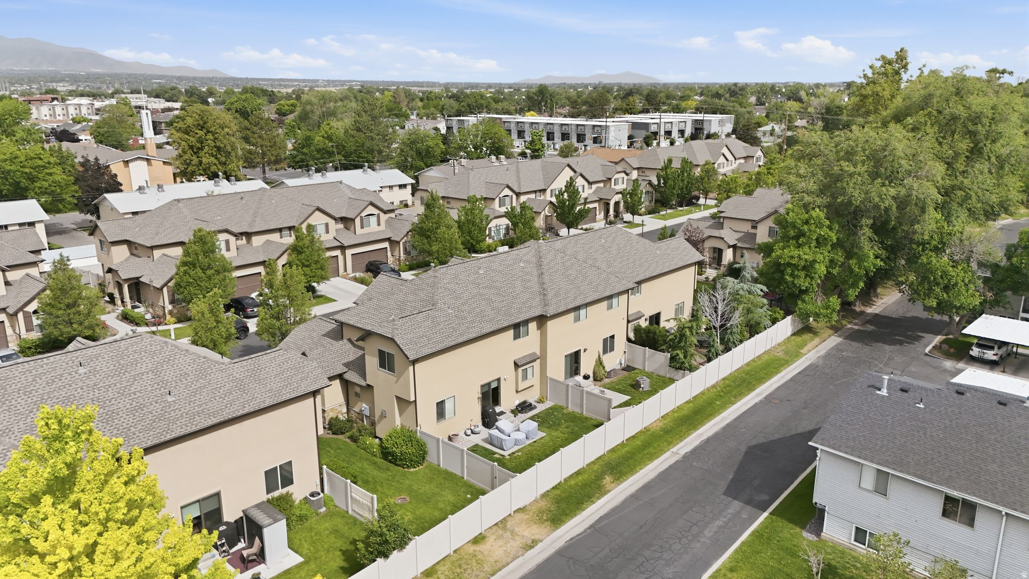VIANSA VILLAS PUD - Residential