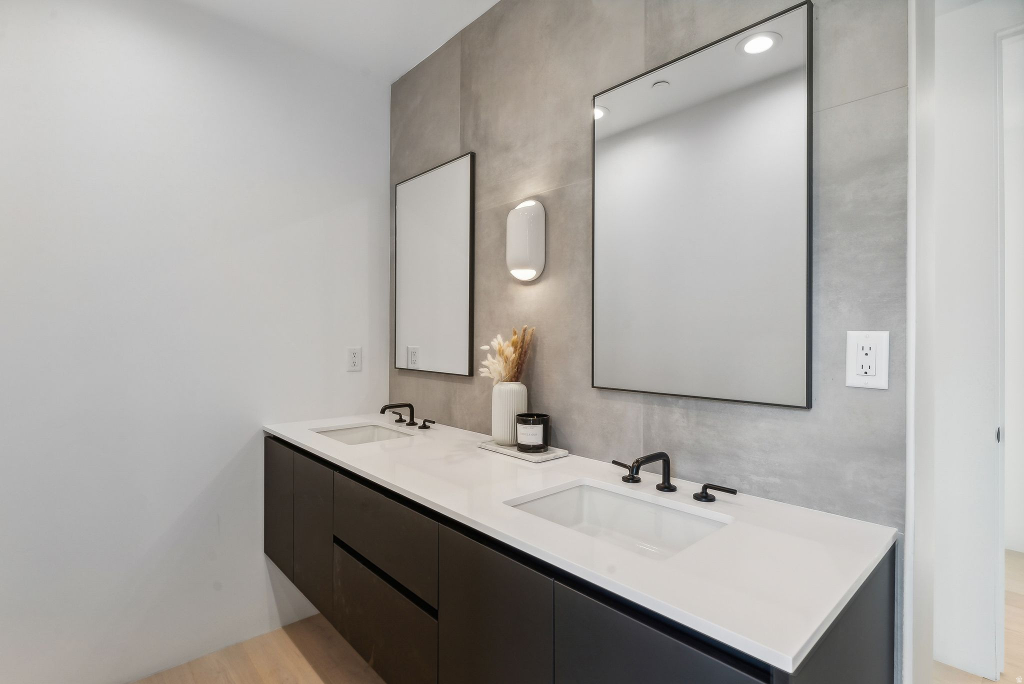 SNYDERS ADDITION - Residential