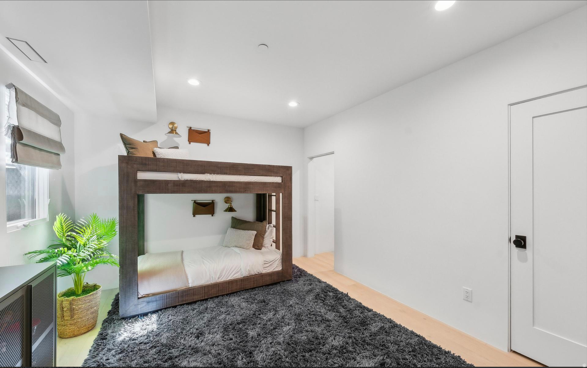 SNYDERS ADDITION - Residential
