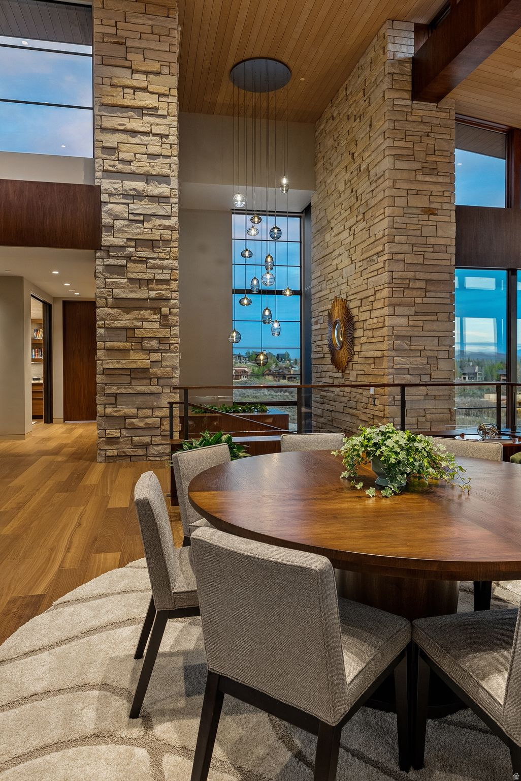 PROMONTORY - Residential