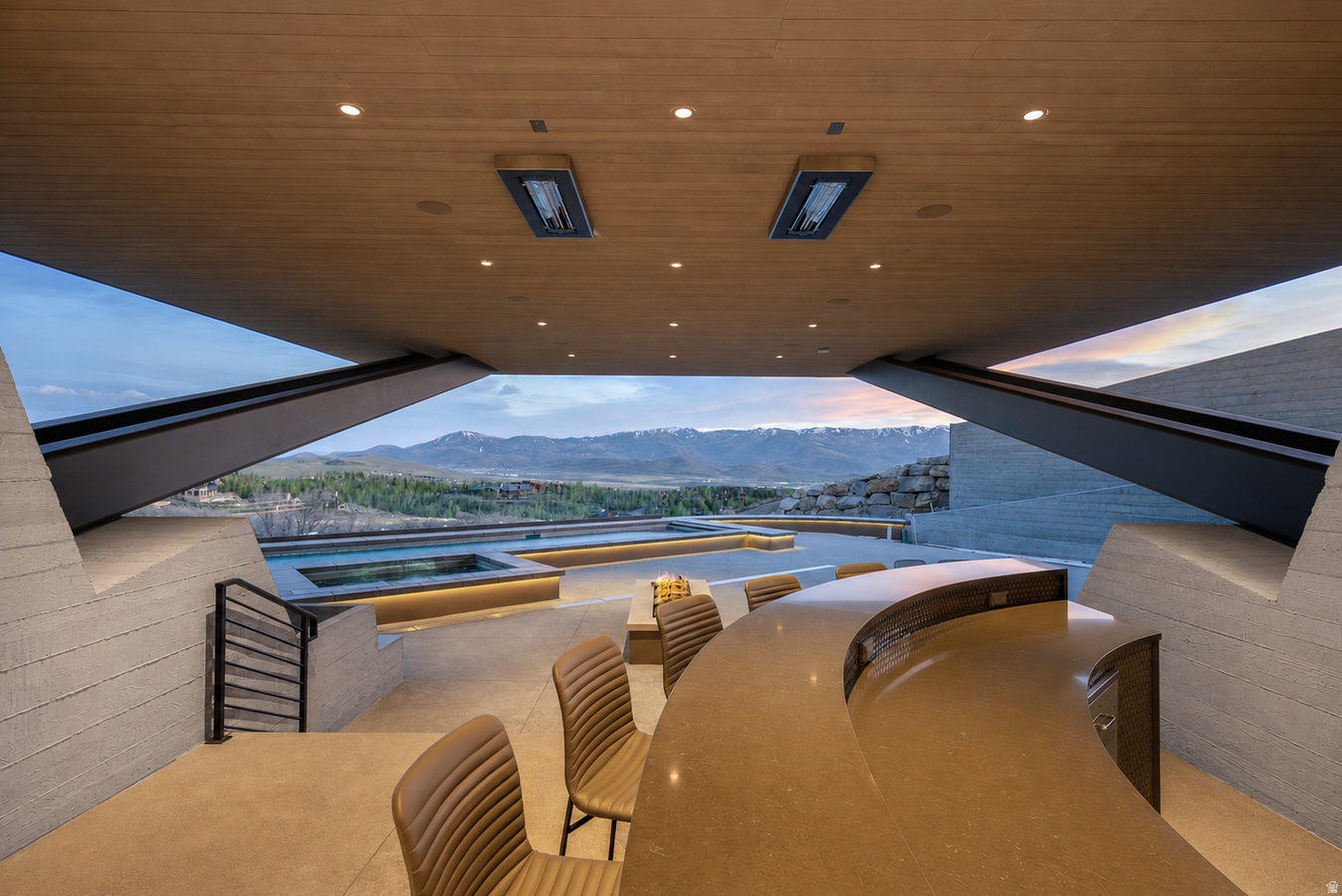 PROMONTORY - Residential