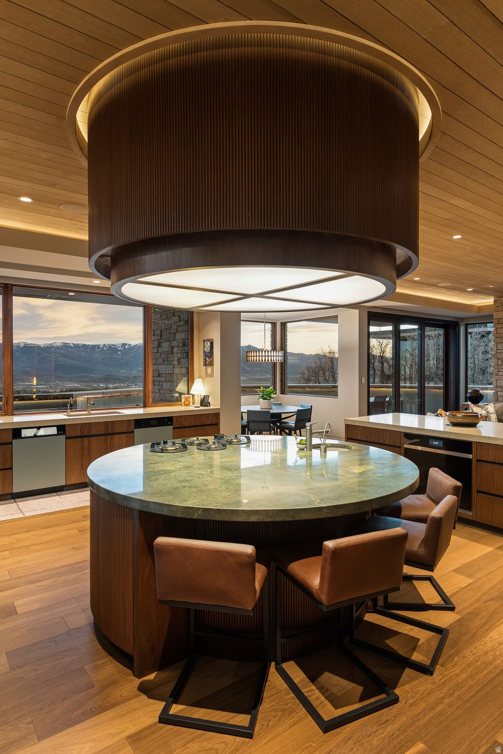 PROMONTORY - Residential