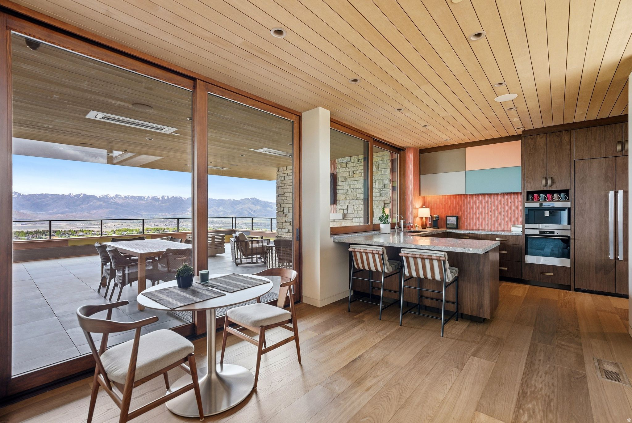 PROMONTORY - Residential