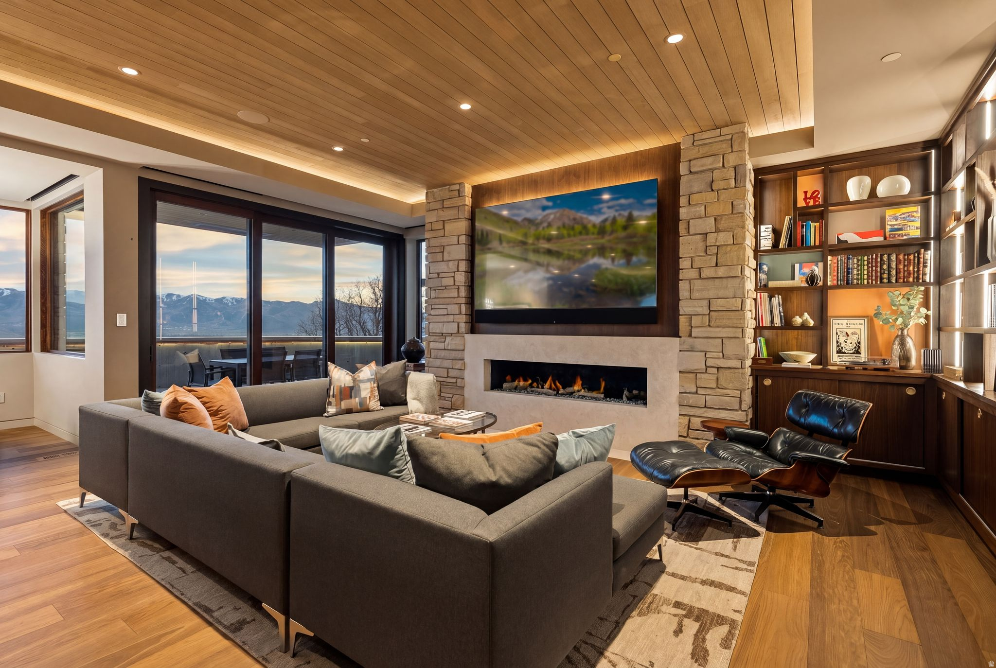PROMONTORY - Residential