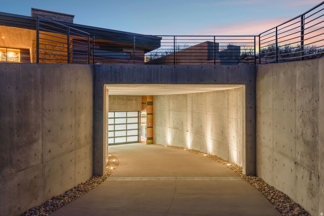 PROMONTORY - Residential