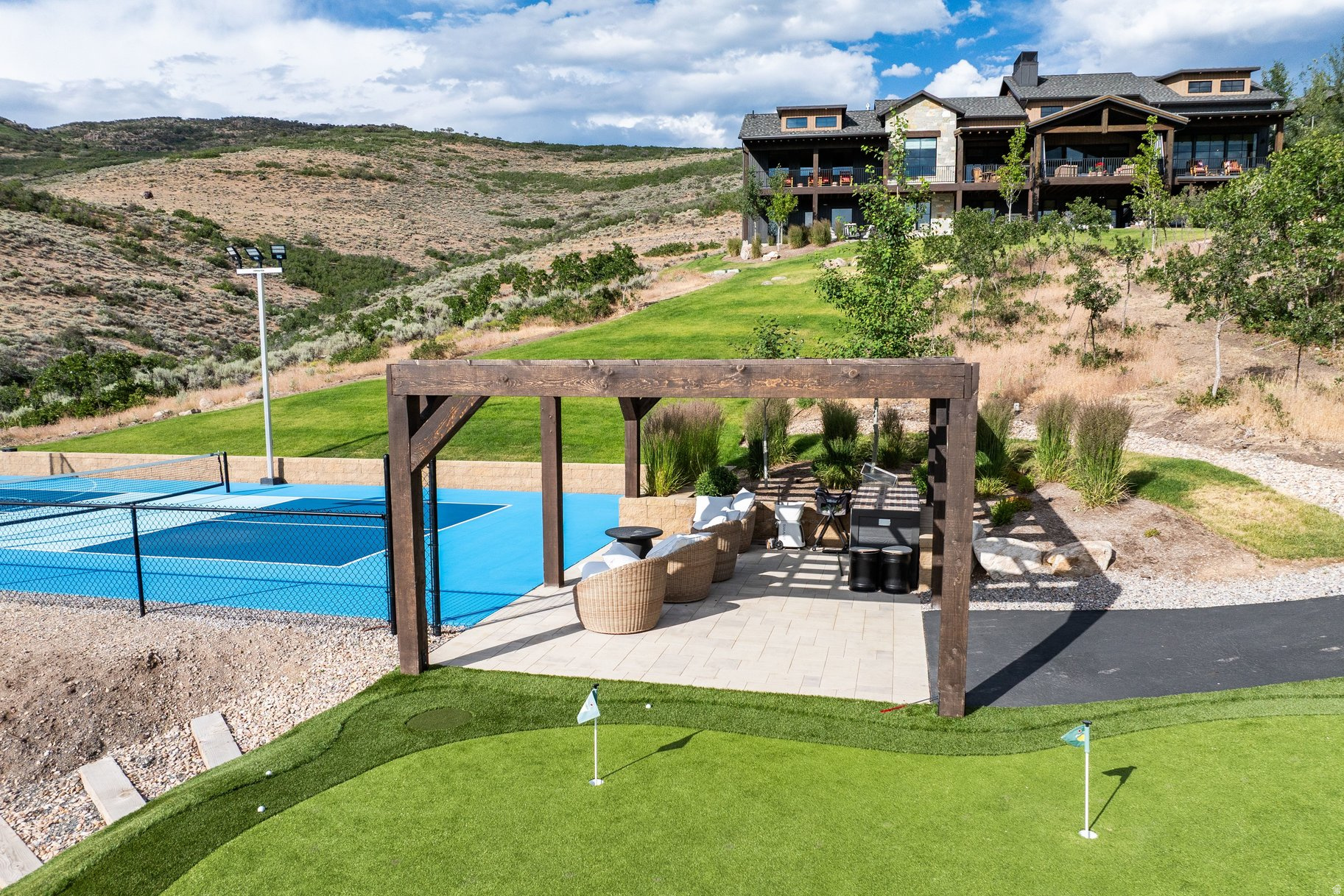 GREENERHILLS - Residential