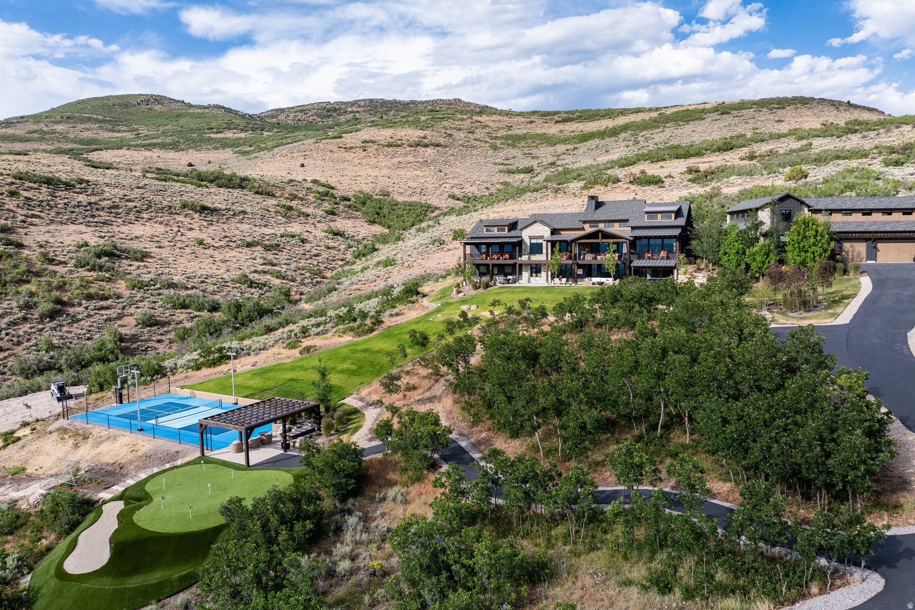 GREENERHILLS - Residential