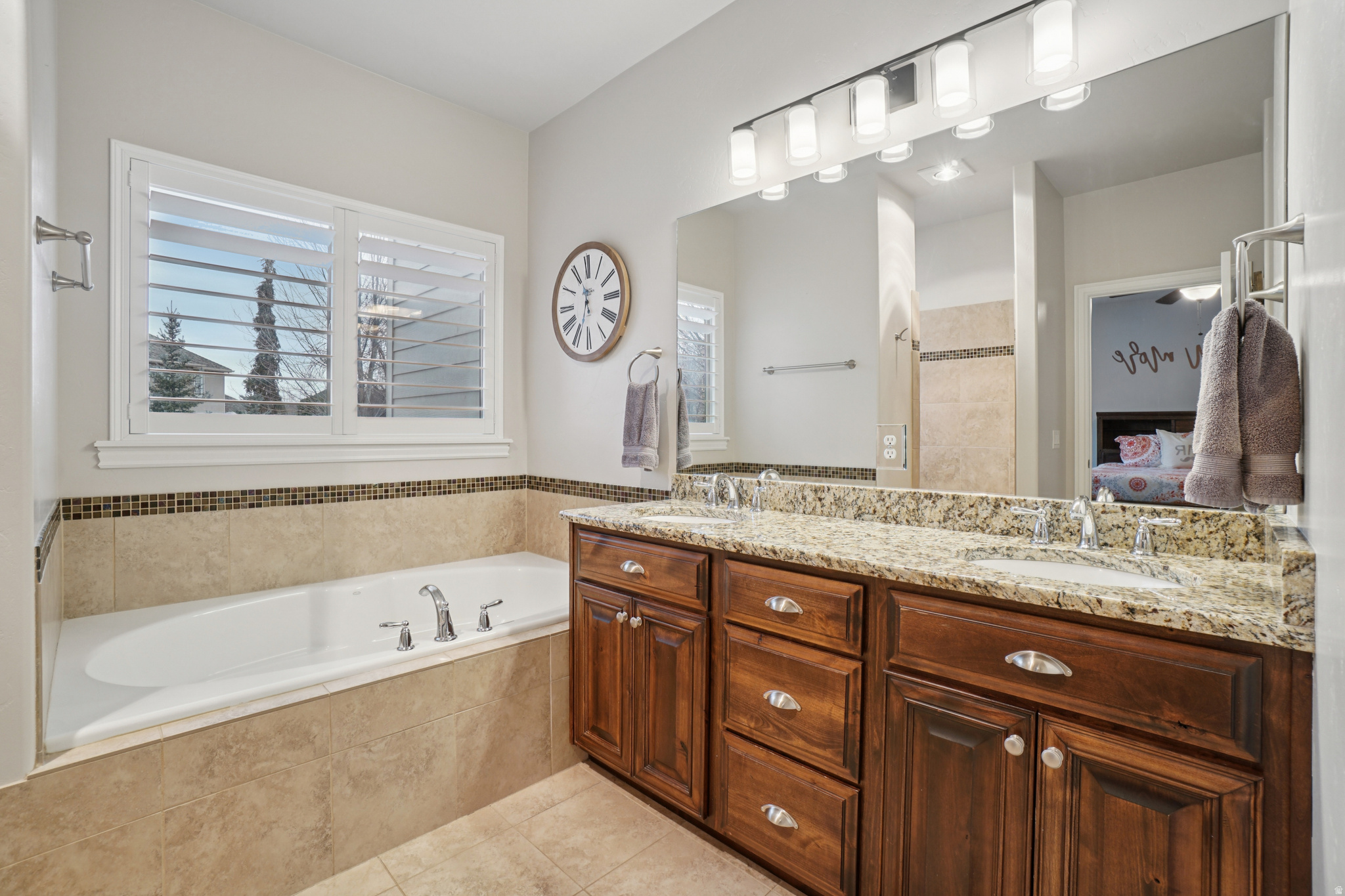 MOUNTAIN VISTAS - Residential