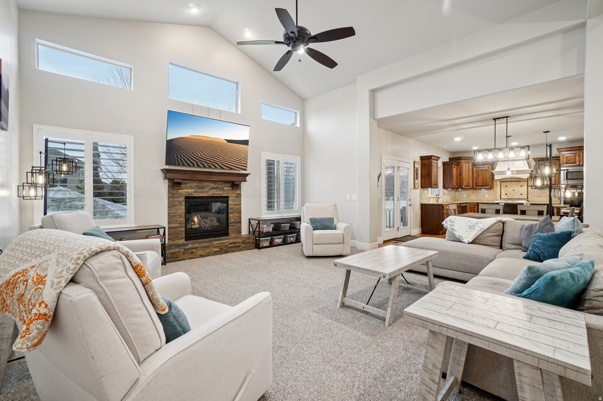 MOUNTAIN VISTAS - Residential
