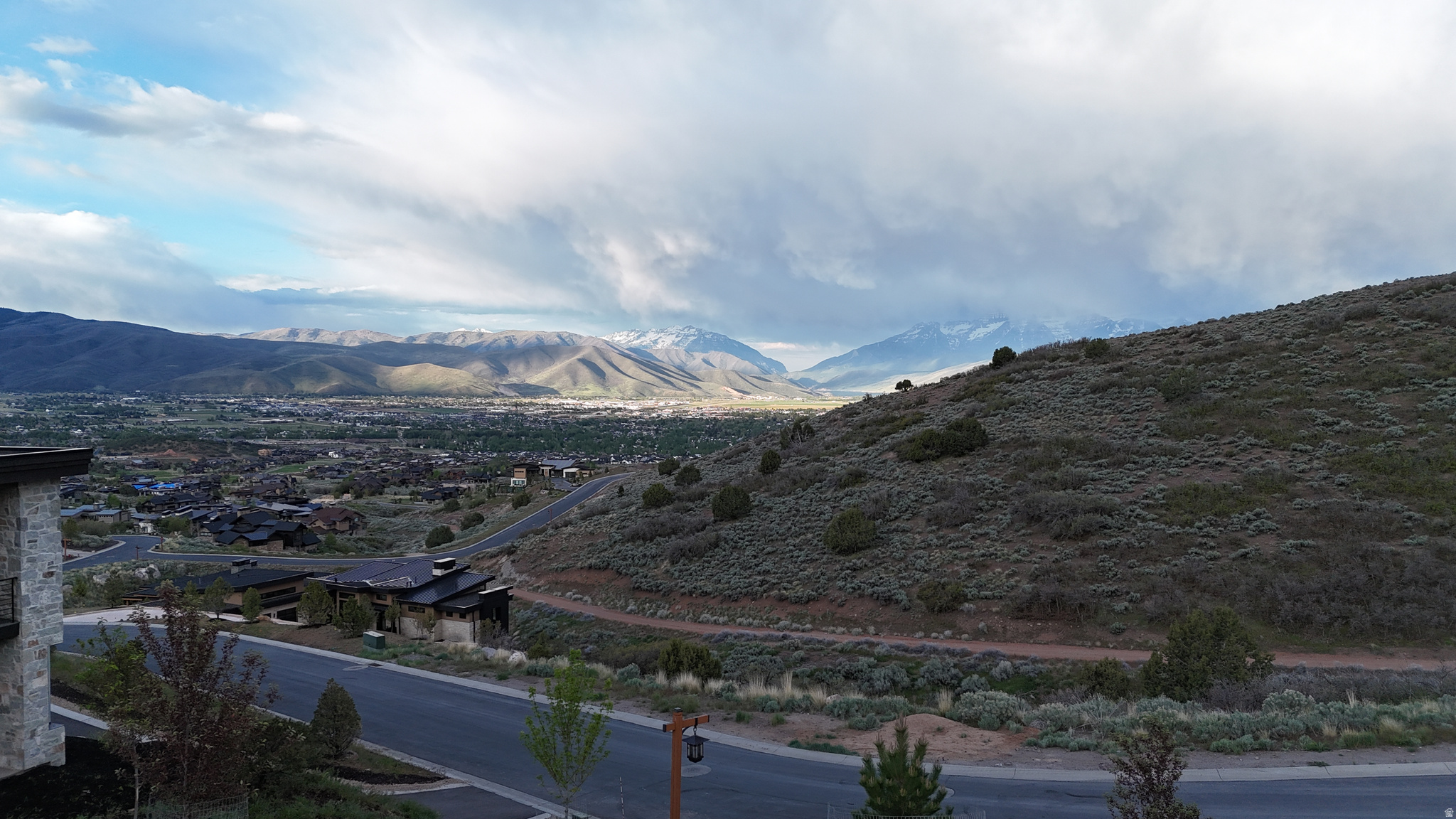 RED LEDGES - Residential