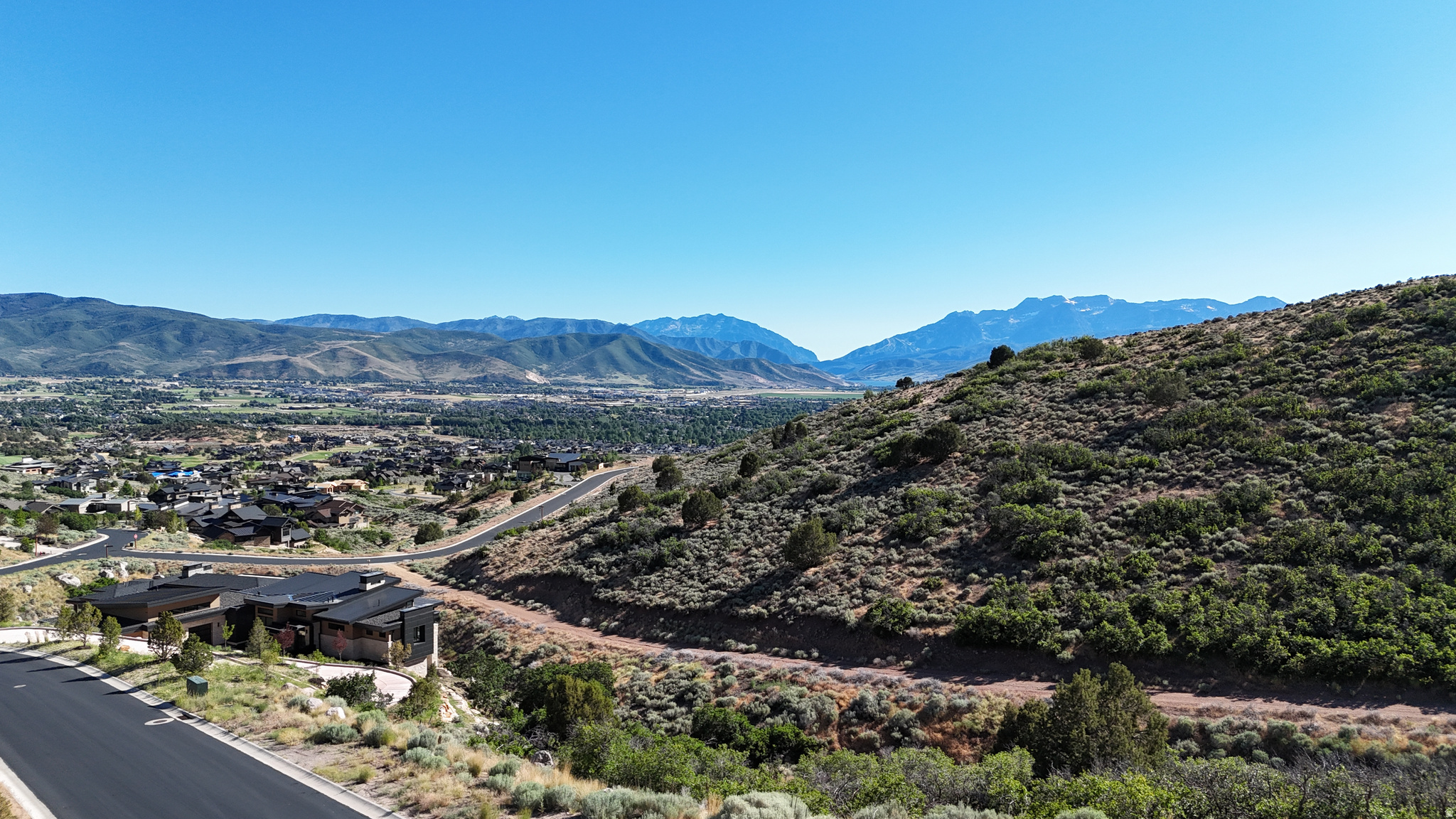 RED LEDGES - Residential